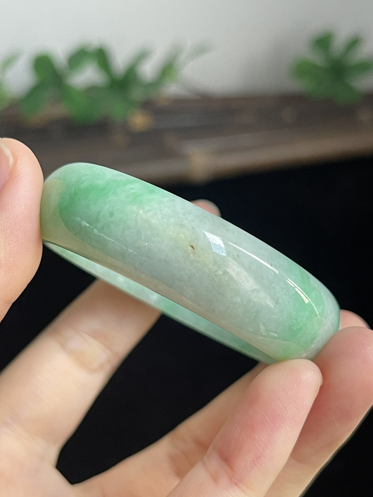 贵妃镯50.7圈口，翡翠手镯