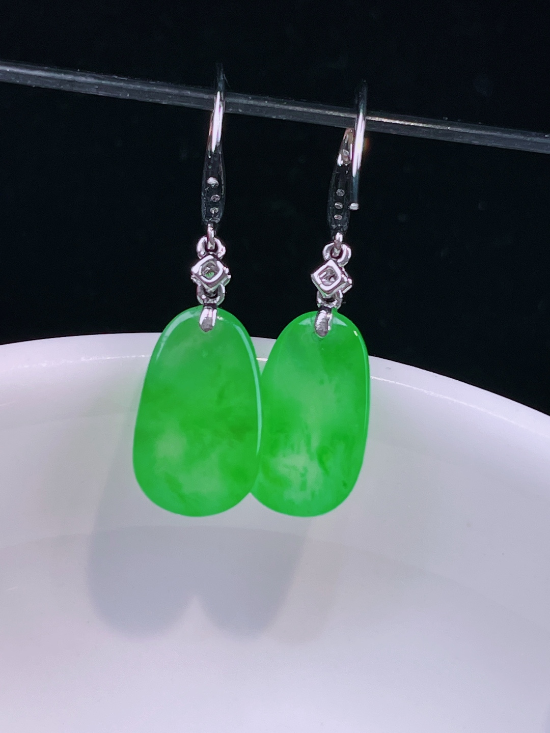 ️冰绿耳坠，老种起光，细底通透，尺寸：26.6裸石12.3/7.7/3.5mm0712