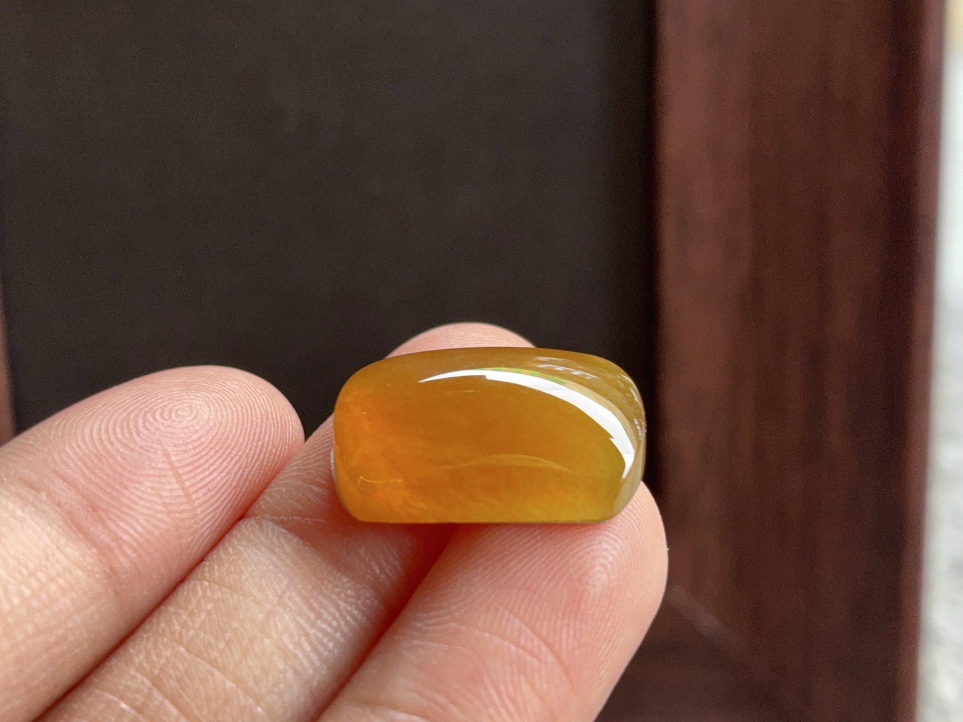 冰黄马鞍 尺寸：18.5×11.2×5.8