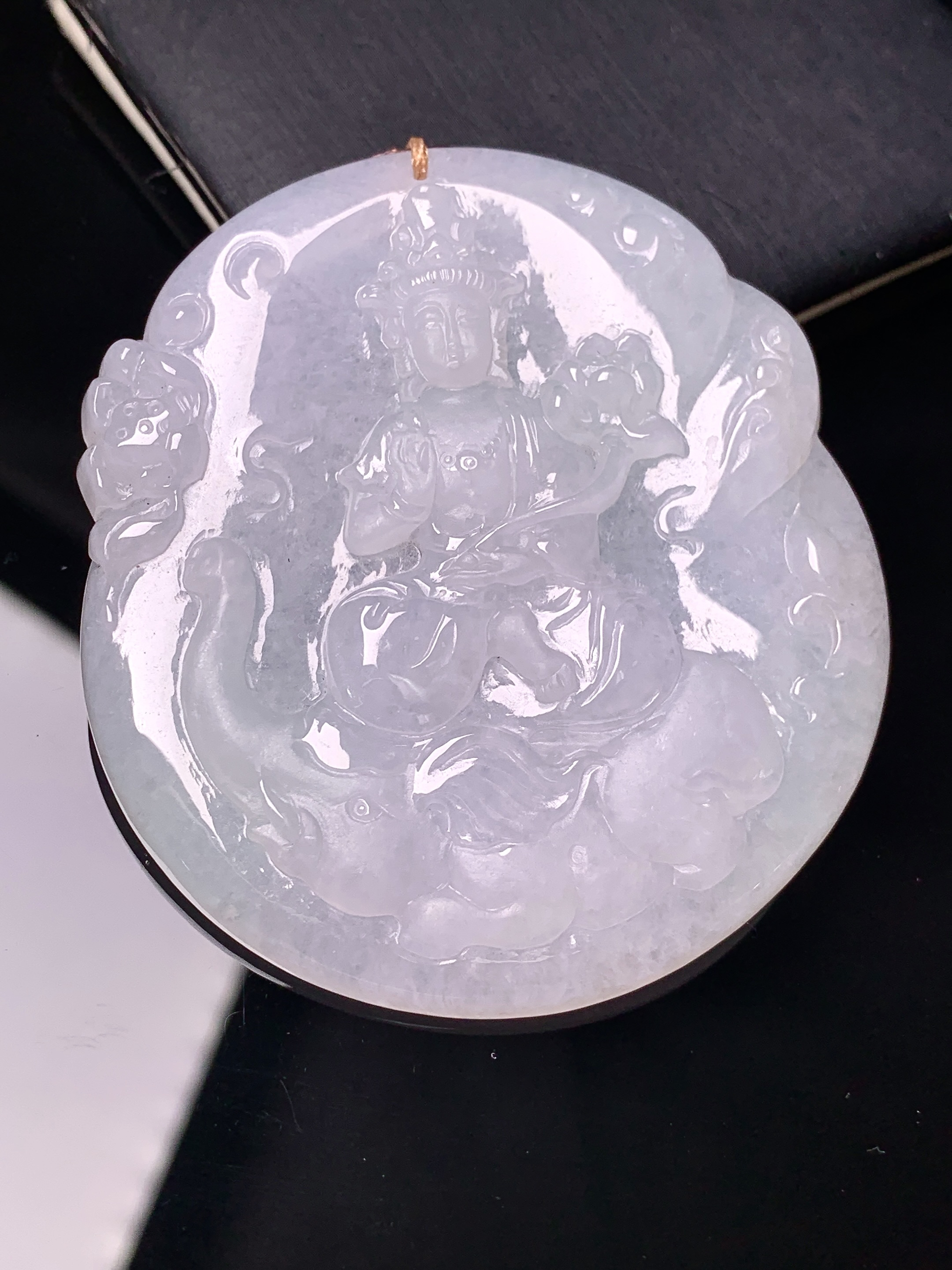 冰种普贤观音菩萨吊坠 玉质细腻 色泽艳丽清新 整体尺寸55.2*50*5.8 b2