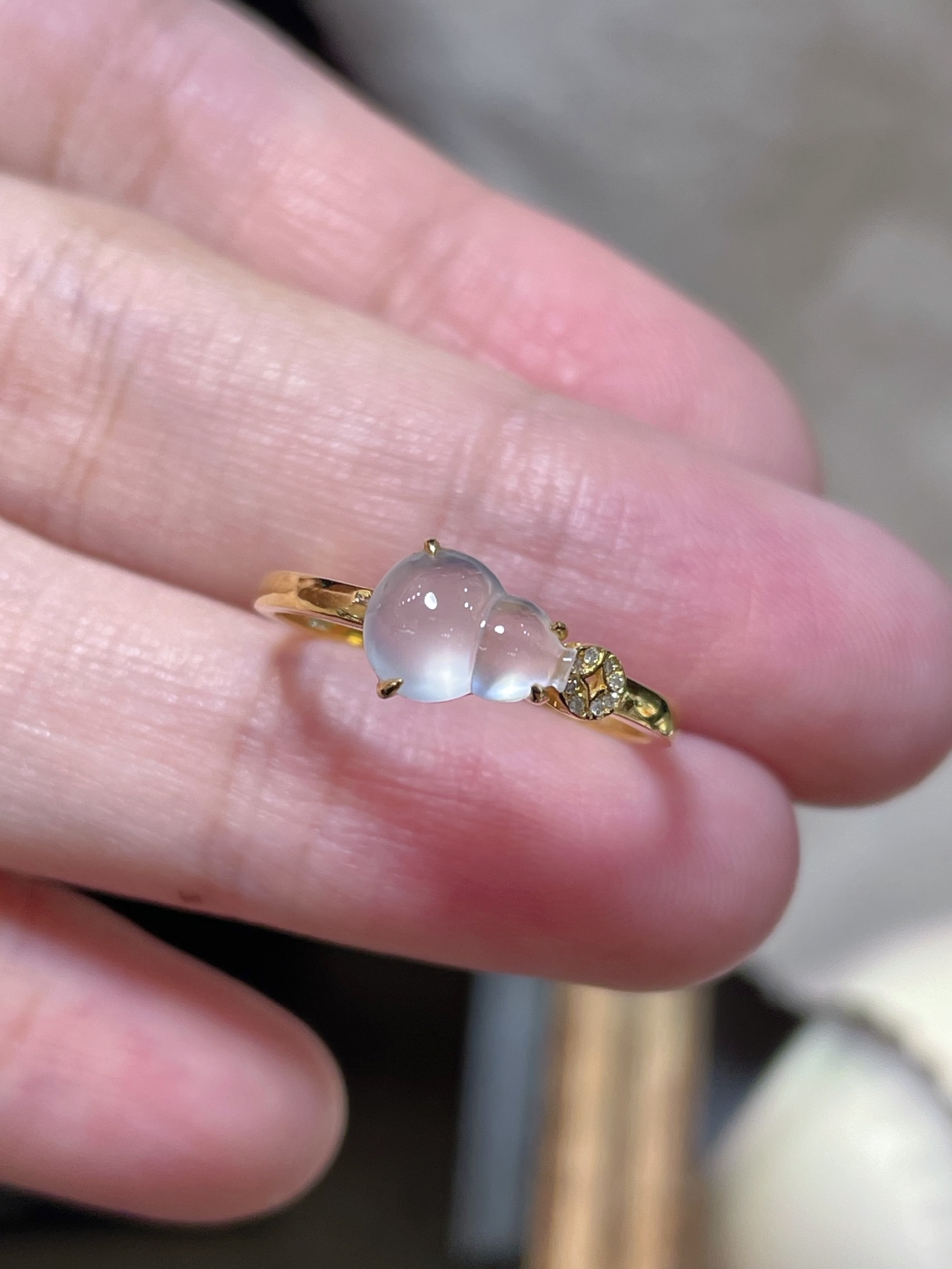 ️ 性比 葫芦戒指 料子水润通透，种老起光。 18k金镶嵌，非常时尚好看，8.3-6.5-3.3