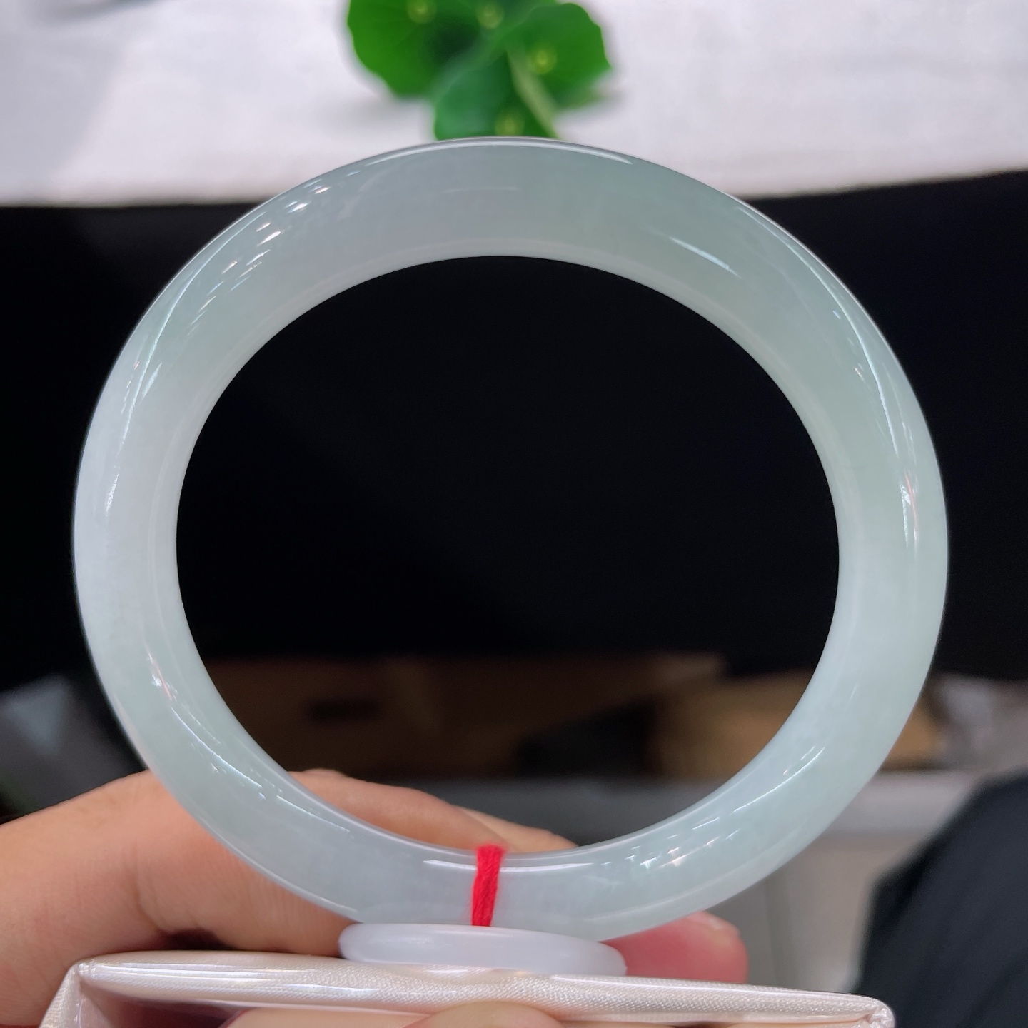 圈口/58/8.5，冰润美人镯，58/58可戴，腕间一抹晴水，日子清浅，自带松弛柔和氛围，无裂