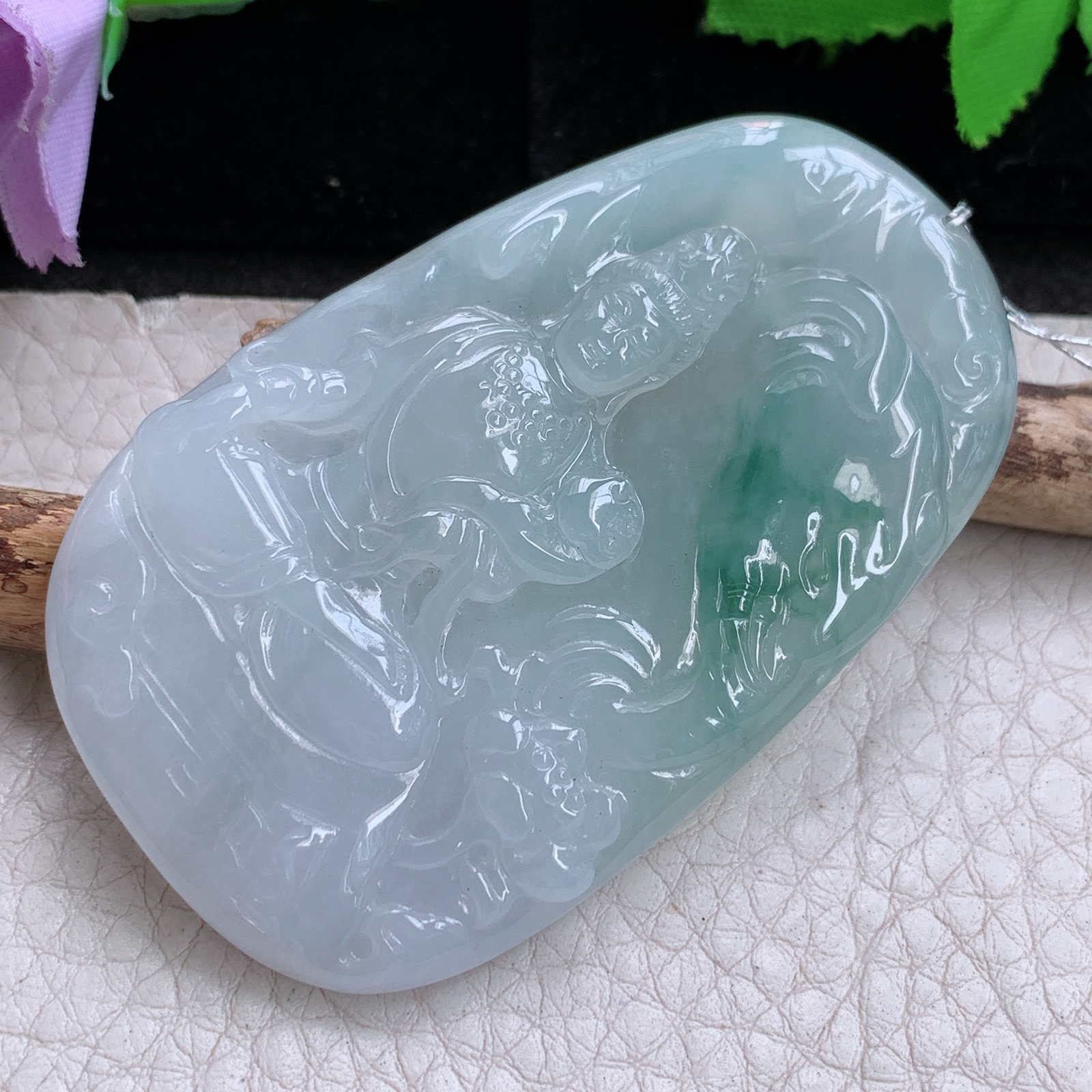 qxm实拍61*37.6*5.3缅甸翡翠精雕飘花普贤菩萨 生肖守护神玉吊坠