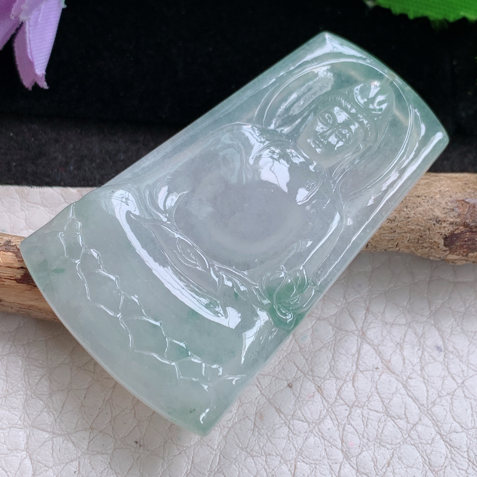 lz实拍50.6*30.5*5缅甸翡翠精雕冰飘花持莲观音 玉观音玉吊坠