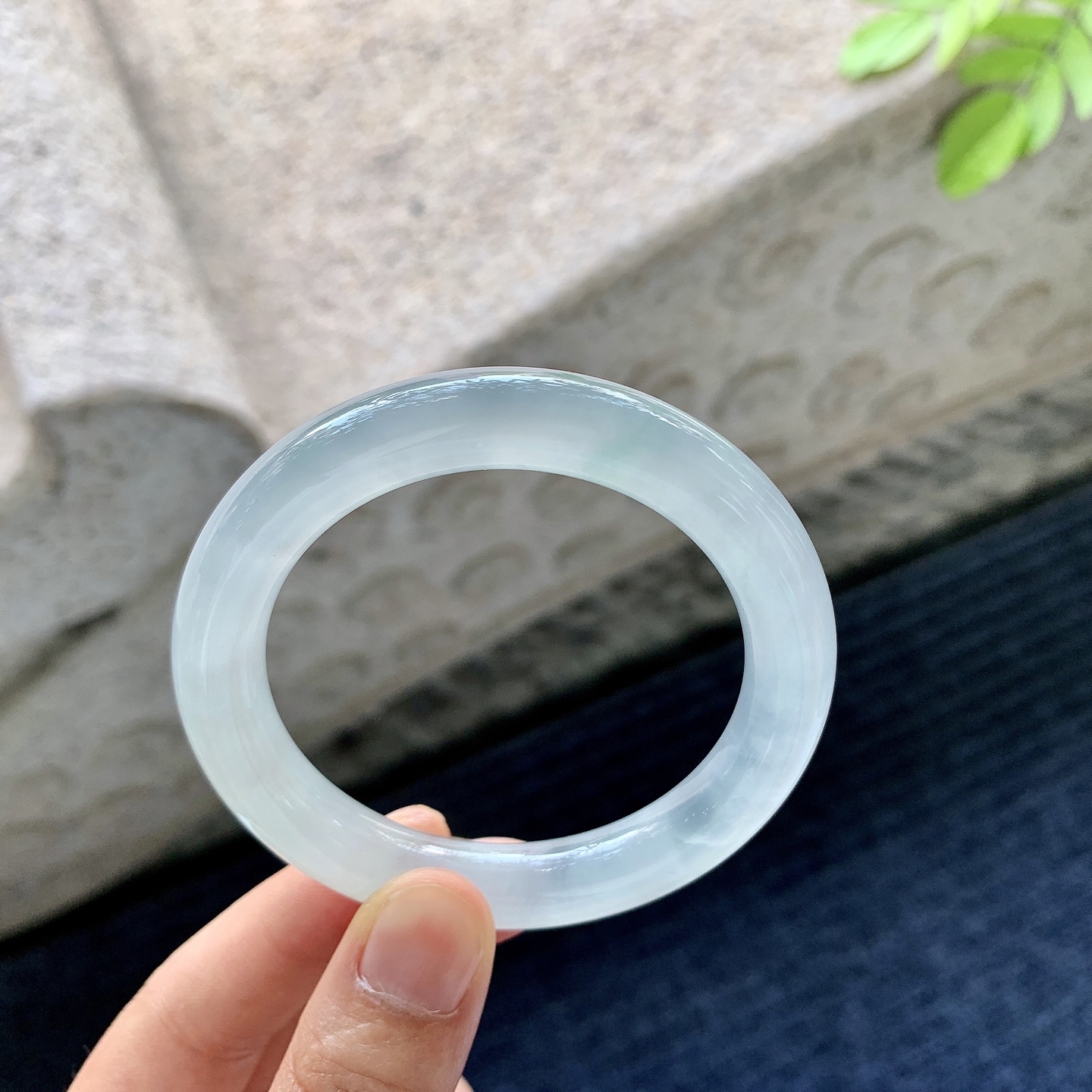 圆条50 51，冰种，清透，水润，种老，细腻，打灯有棉线