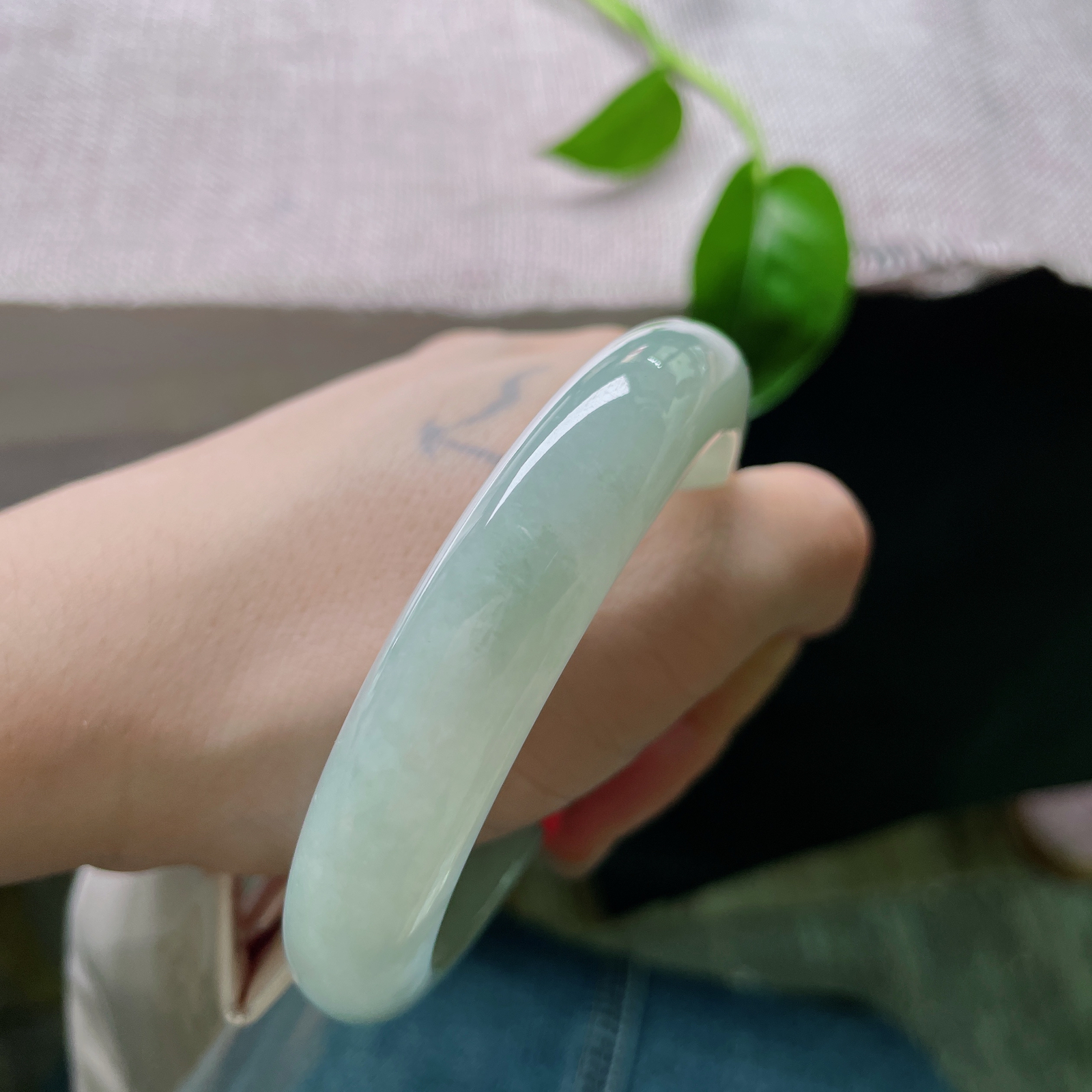 58.4/12.8/8.5，绿底正圈，水润，葡萄肉，细腻，优雅，ss54002a