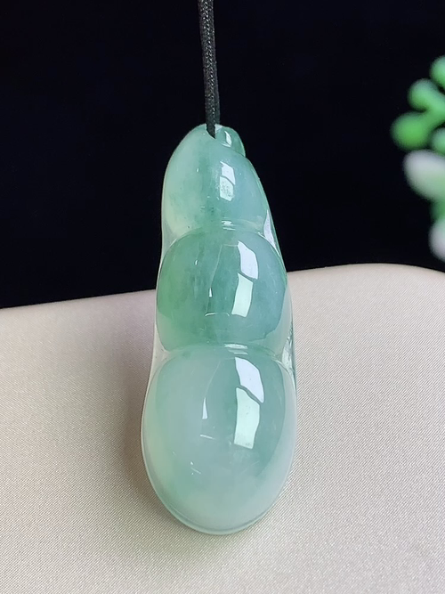 飘花福豆，无裂，尺寸28.9*10.4*6.1mm，Q12ayd