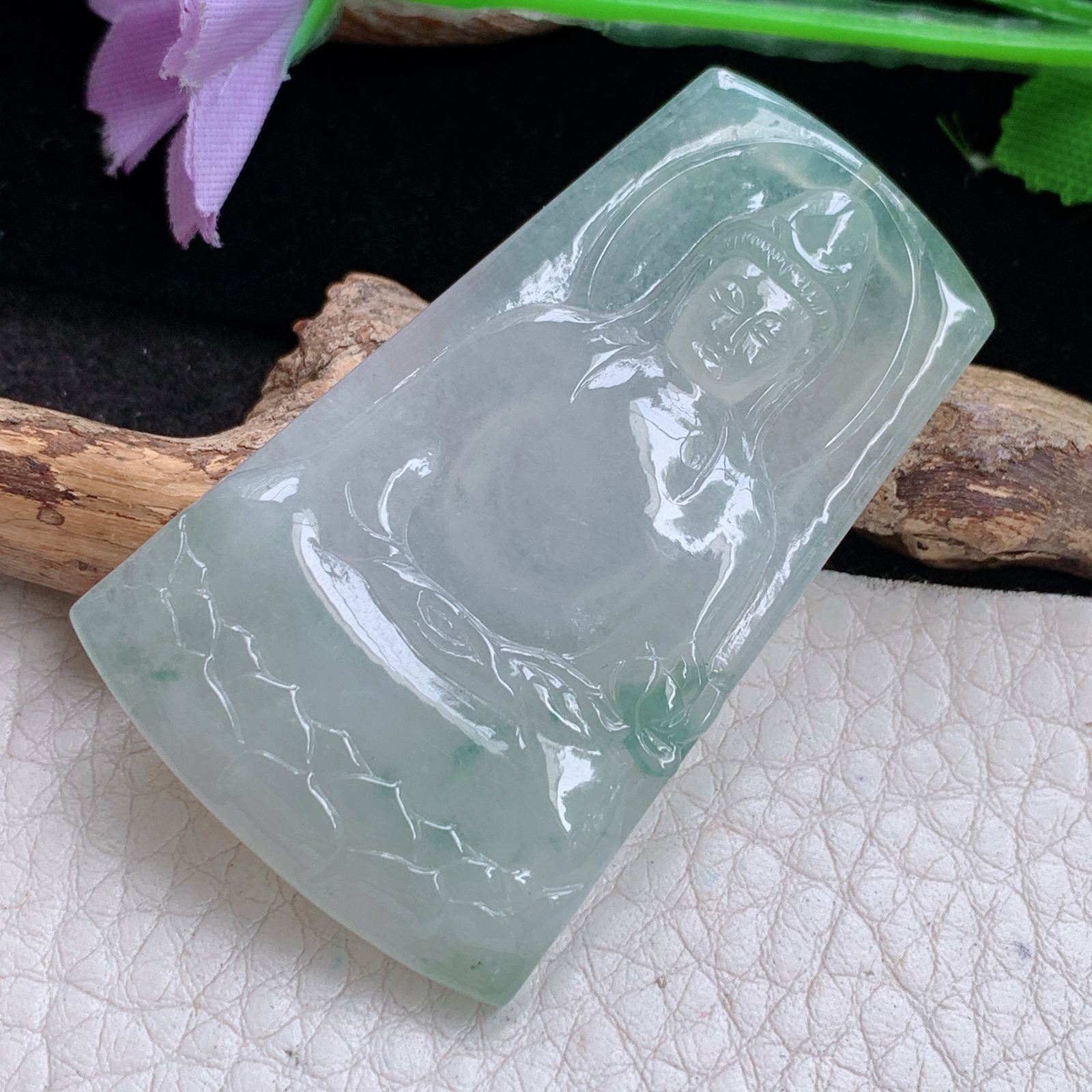 lz实拍50.6*30.5*5缅甸翡翠精雕冰飘花持莲观音 玉观音玉吊坠