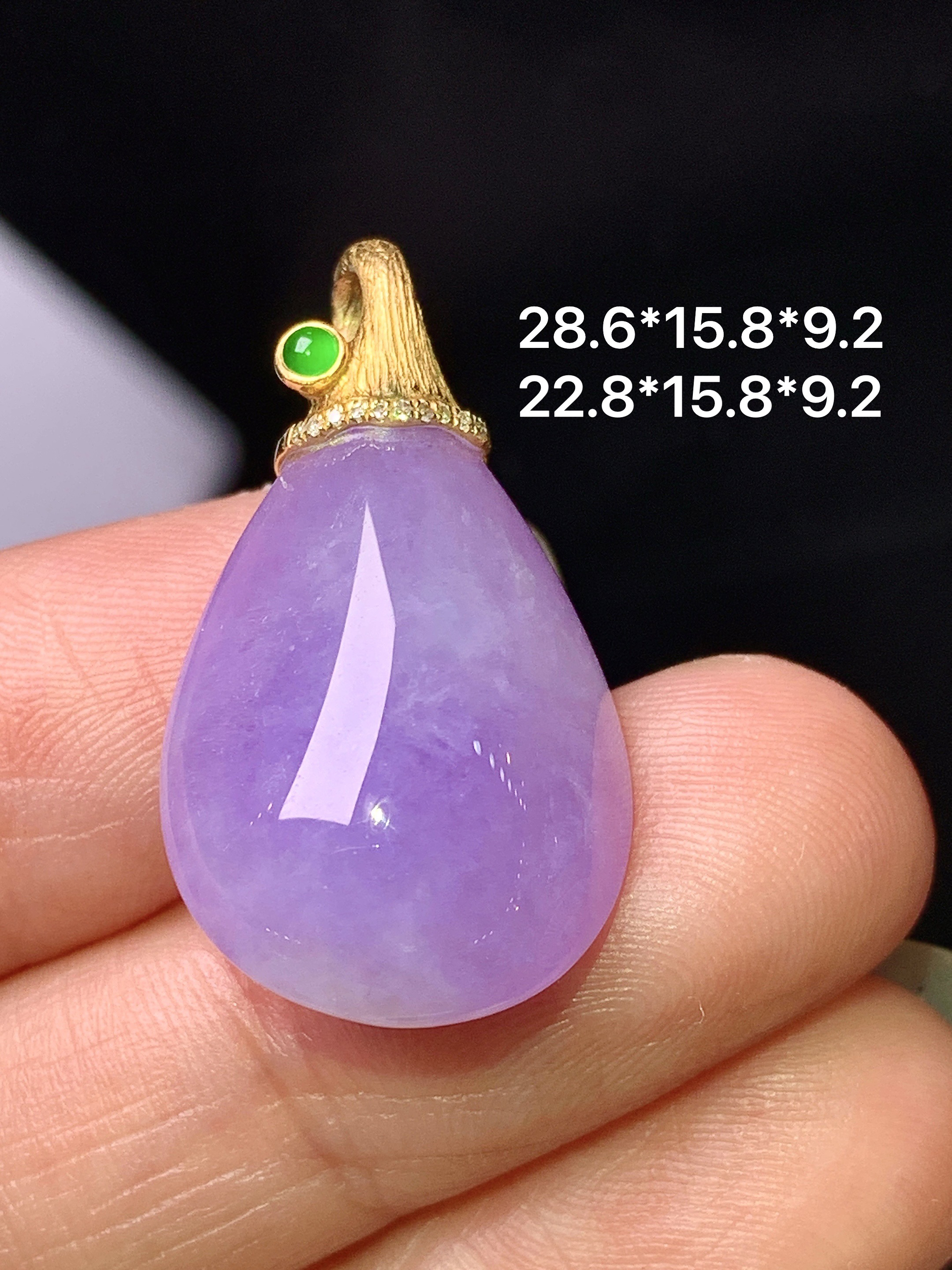 18k金镶嵌紫罗兰水滴吊坠 玉质细腻 色泽艳丽清新 整体尺寸28.6*15.8*9.2 z1