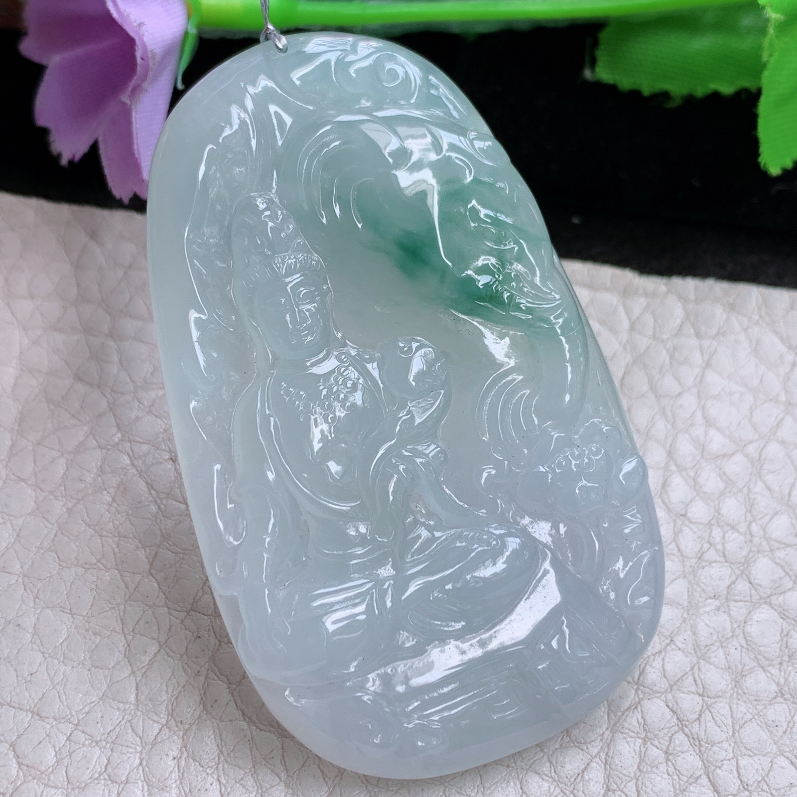 qxm实拍61*37.6*5.3缅甸翡翠精雕飘花普贤菩萨 生肖守护神玉吊坠