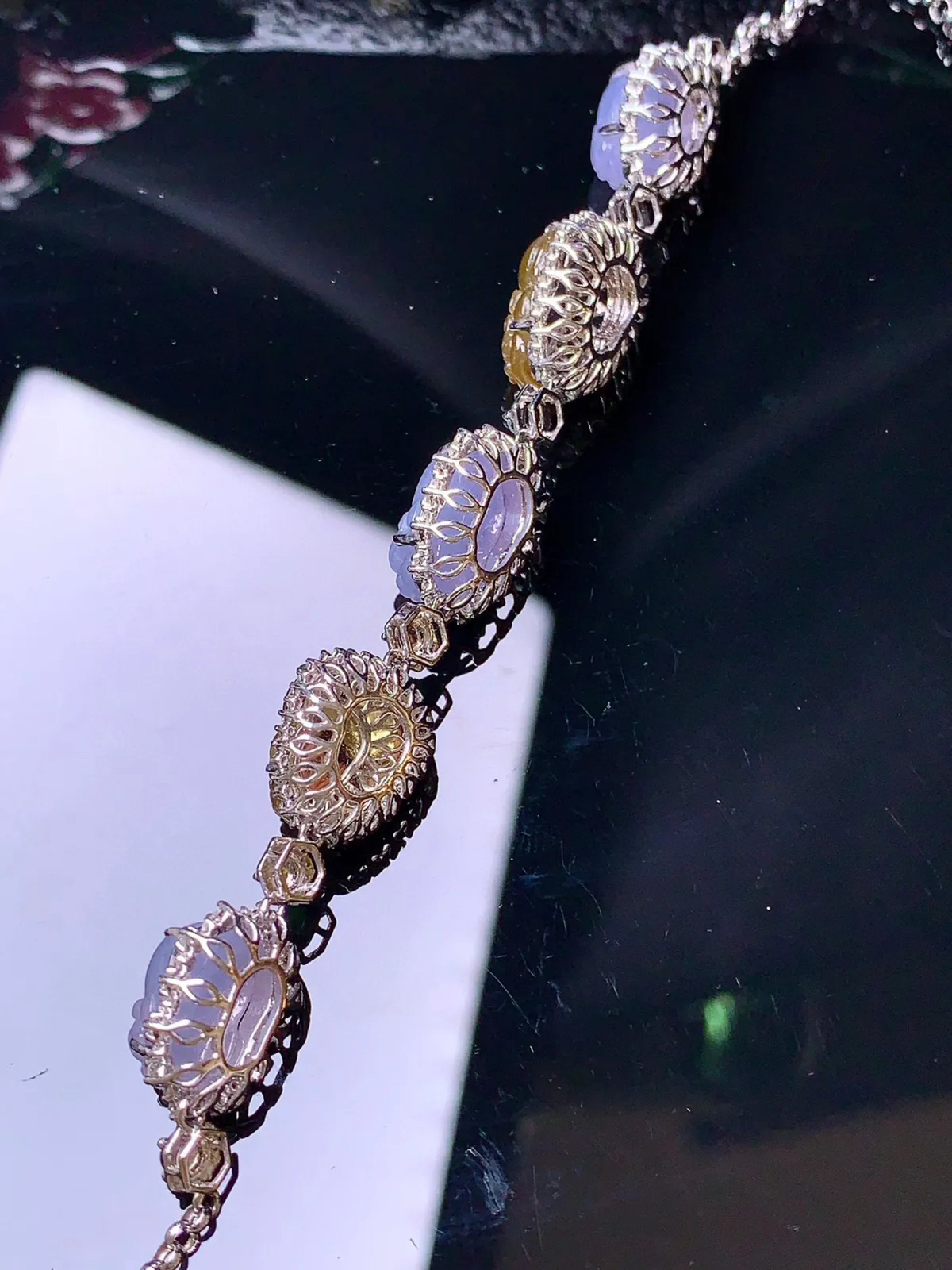 18k金钻镶嵌多宝貔貅手链 玉质细腻 色泽清新艳丽 整体尺寸90*10.8*7 T1