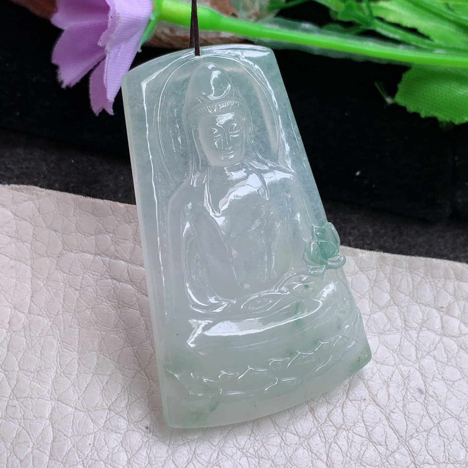 lz实拍50.6*30.5*5缅甸翡翠精雕冰飘花持莲观音 玉观音玉吊坠