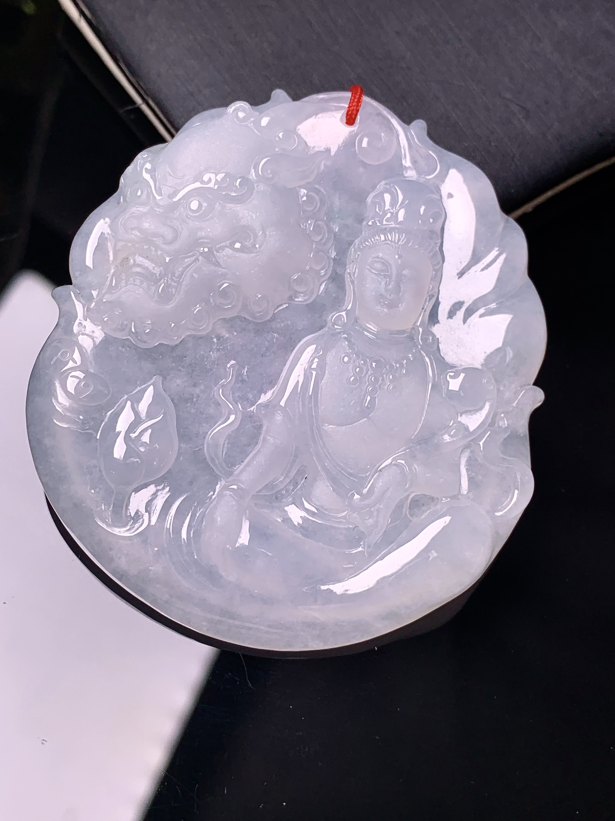 冰种文殊菩萨观音吊坠 玉质细腻 色泽艳丽清新 整体尺寸51.8*46.5*6 b2