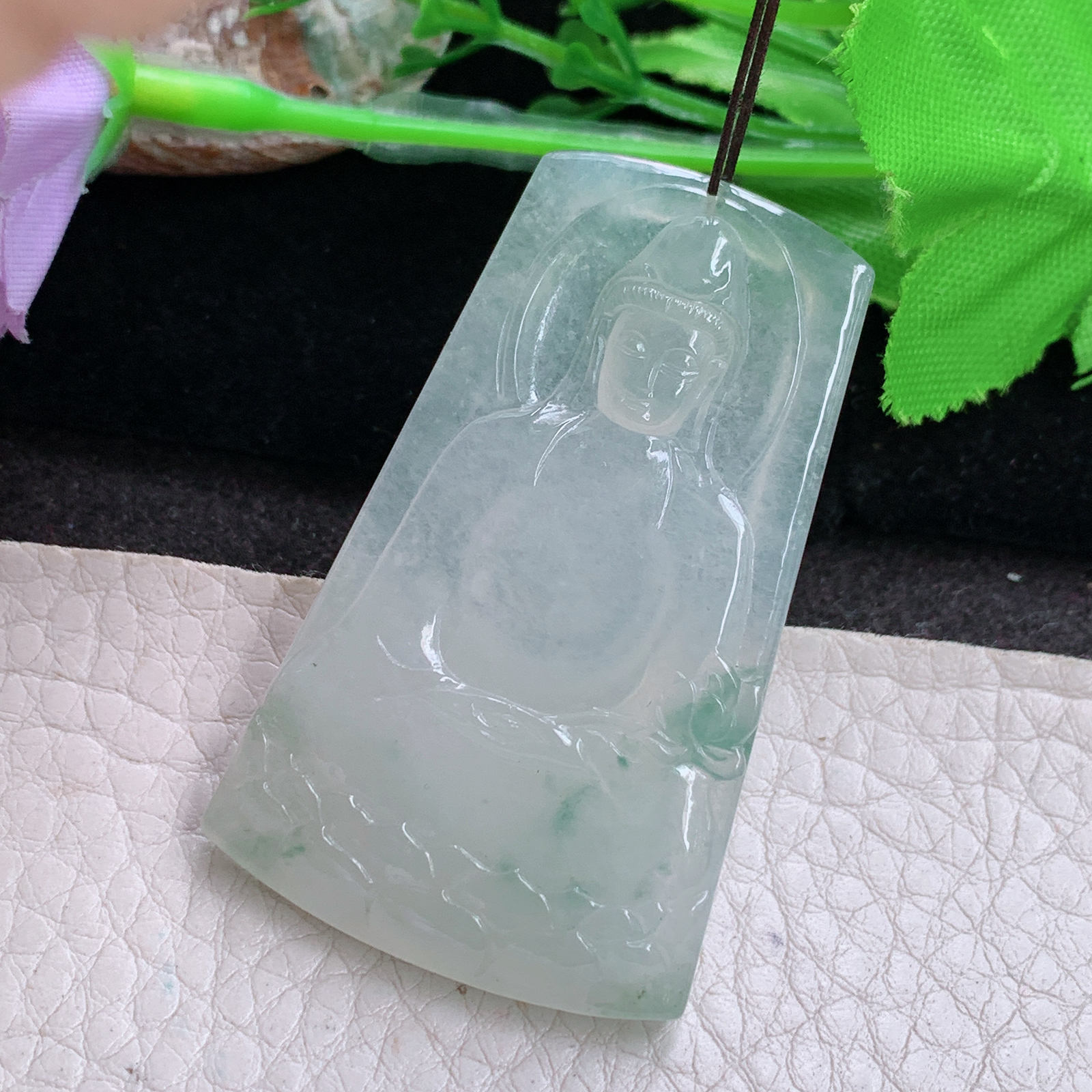 lz实拍50.6*30.5*5缅甸翡翠精雕冰飘花持莲观音 玉观音玉吊坠