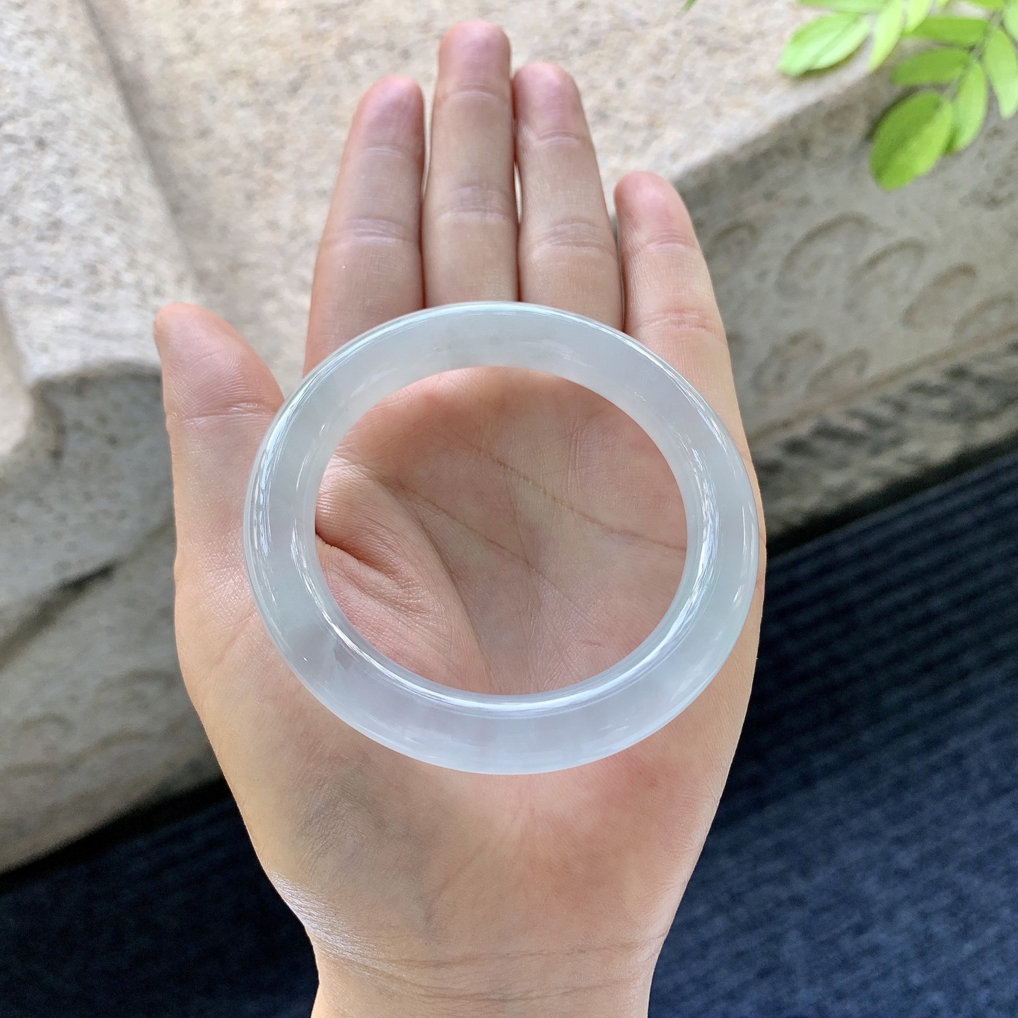 圆条50 51，冰种，清透，水润，种老，细腻，打灯有棉线