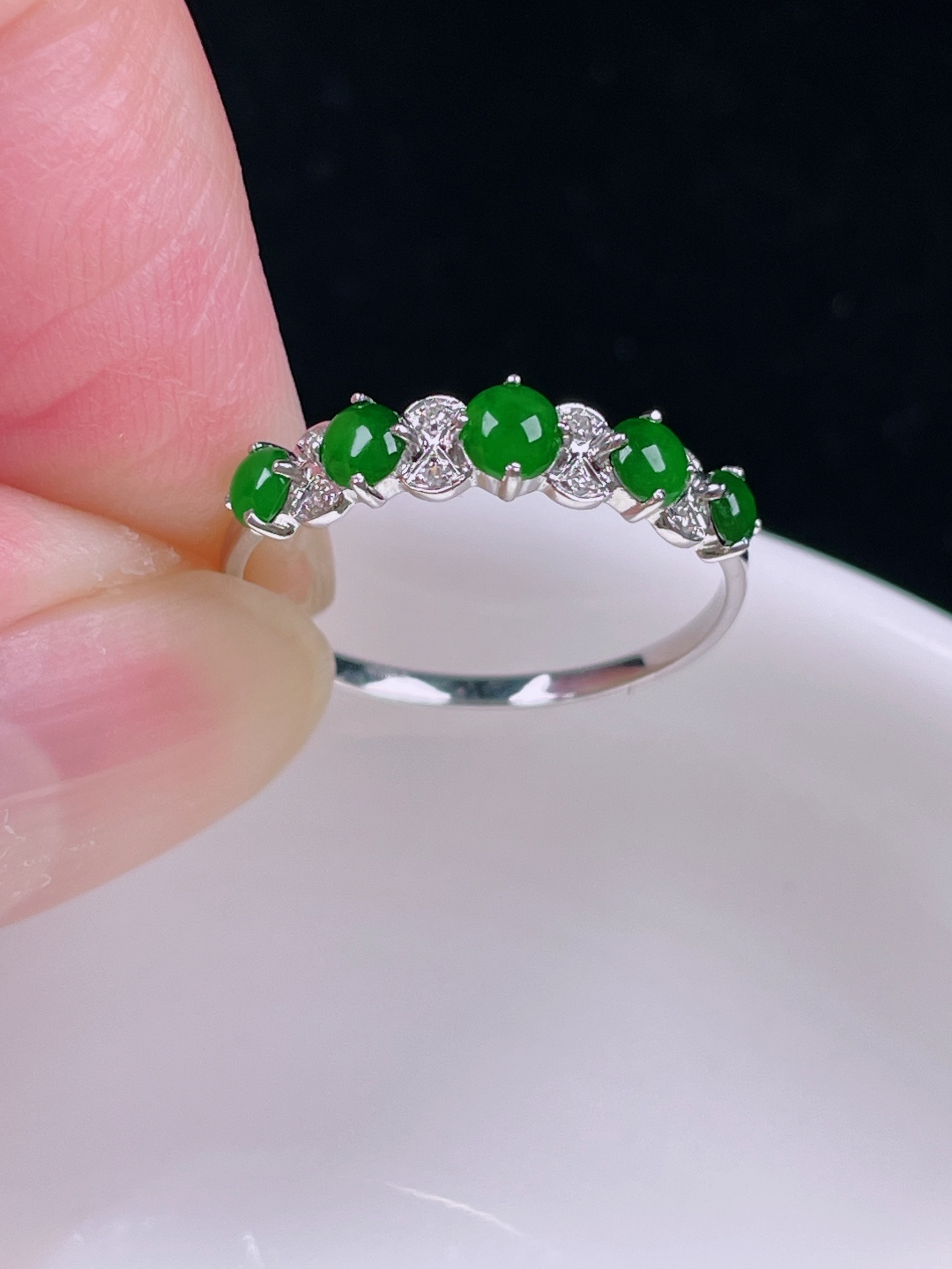 ️冰绿戒指，老种起光，细底通透，尺寸：裸石3.7/3/2.2mm0712
