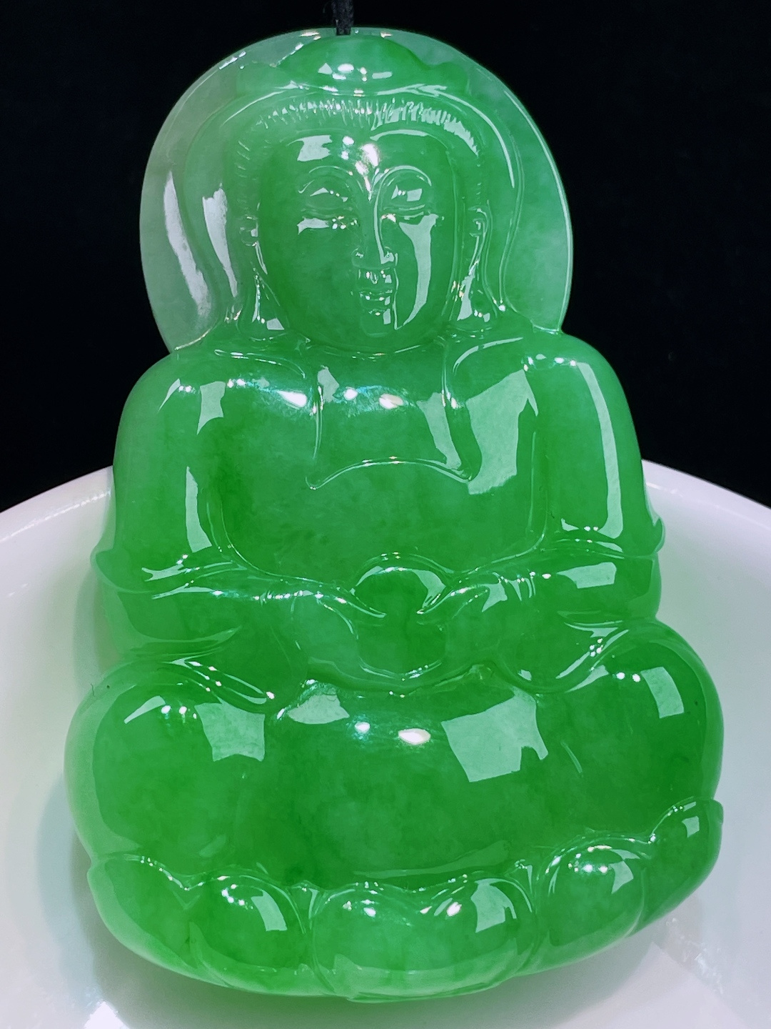 冰绿观音，老种起光，细底通透，尺寸：62.4/42.2/6.8mm0712