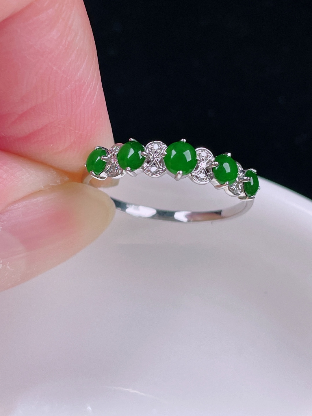 ️冰绿戒指，老种起光，细底通透，尺寸：裸石3.7/3/2.2mm0712