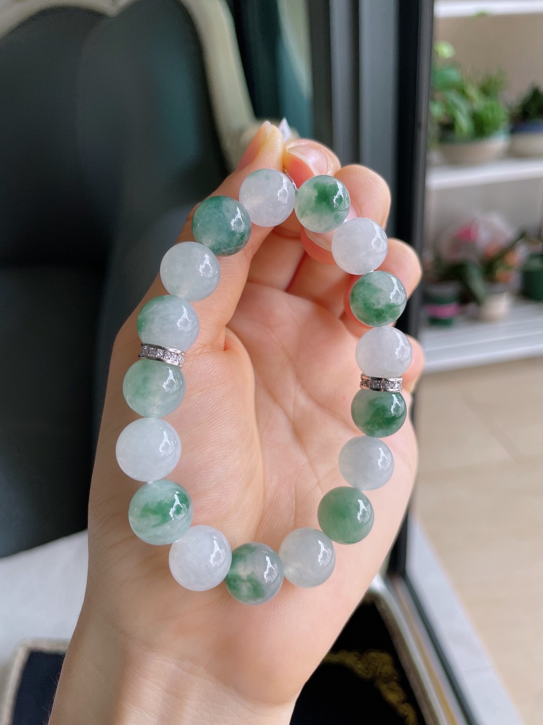 天然翡翠A货，冰飘花手串，尺寸：11.2mm。【编3871】