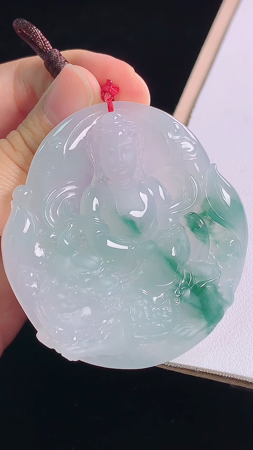 冰飘花文殊菩萨，无裂，尺寸:55.6-51.6-5.7mm 9
