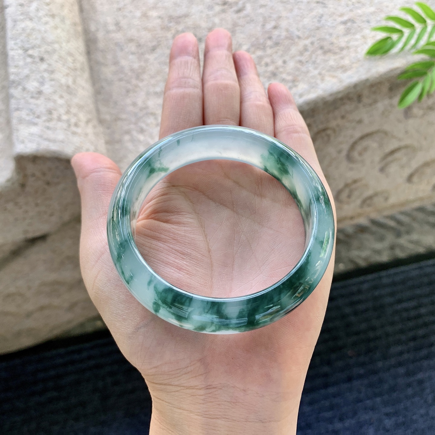 正圈 冰飘花，宽版，水润，种老，细腻，打灯有絮线