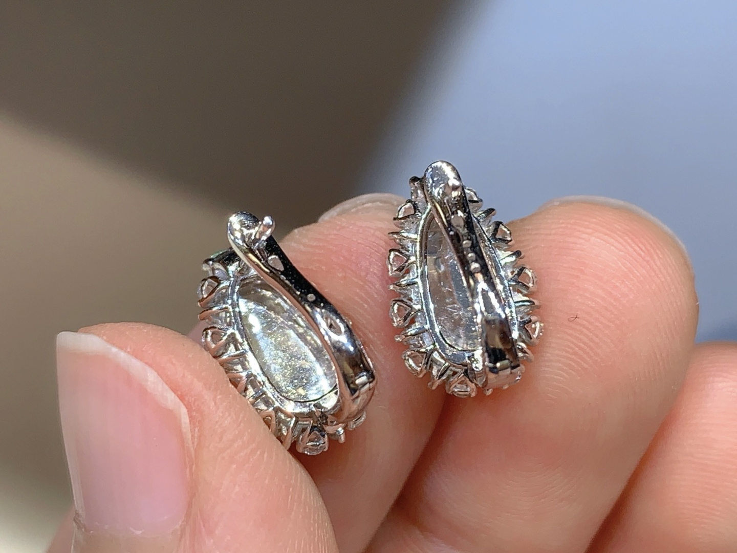 ️冰黄福豆耳钉 怦然心动的感觉，18k真金真钻，9.8-5.7