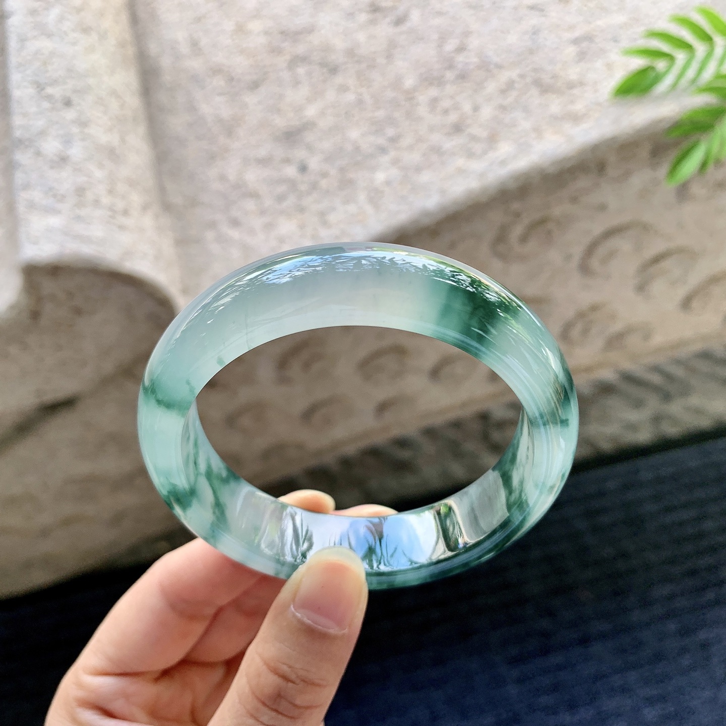 正圈 冰飘花，宽版，水润，种老，细腻，打灯有絮线