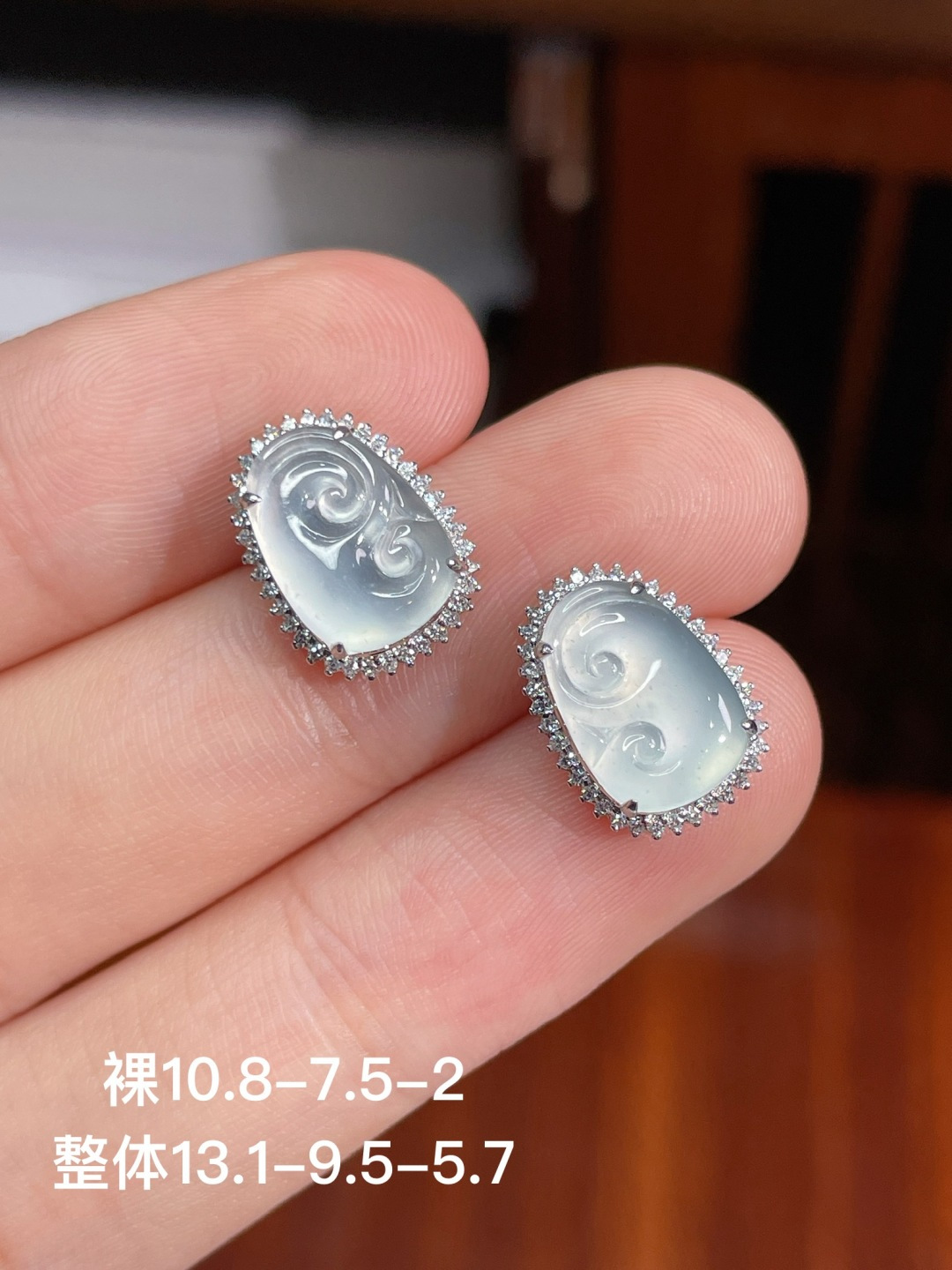 冰种如意耳钉 无裂，18k金镶嵌，13.1-9.5-5.7