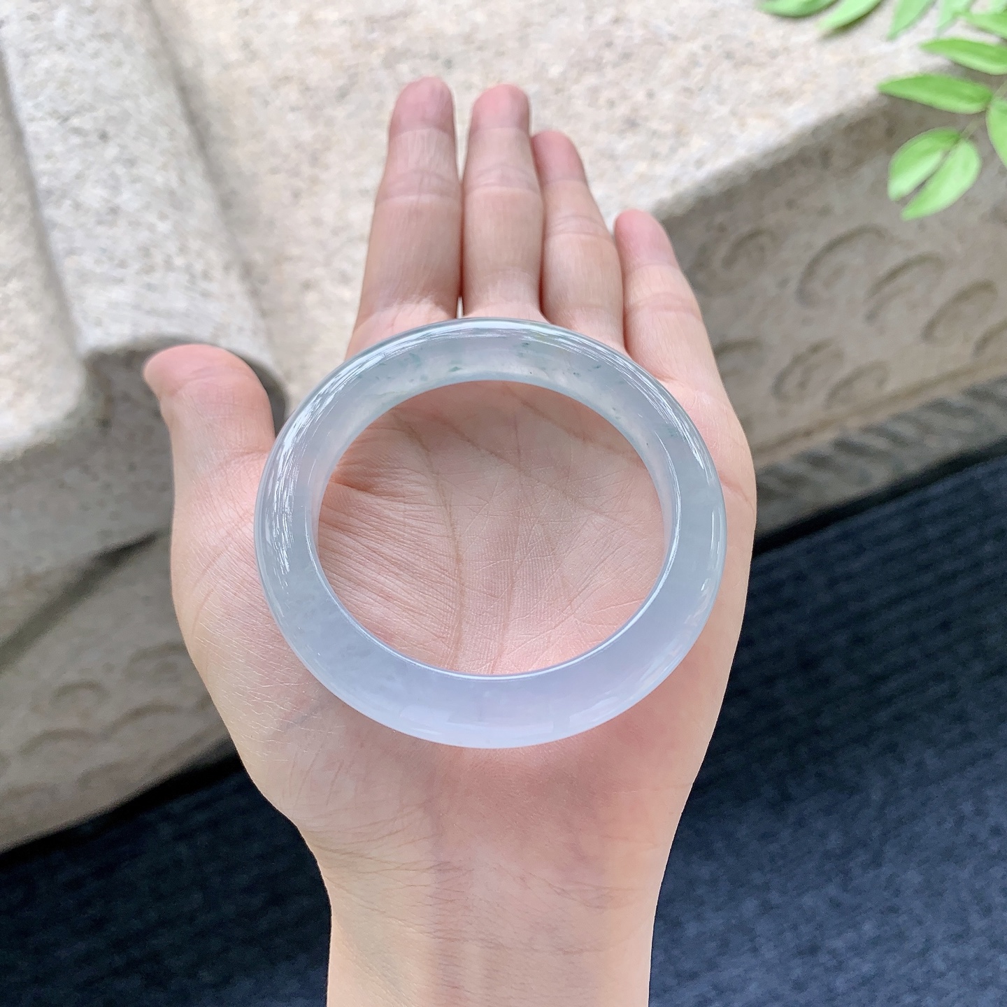 正圈 冰糯蓝底飘花，清透，水润，种老，细腻，打灯有棉絮