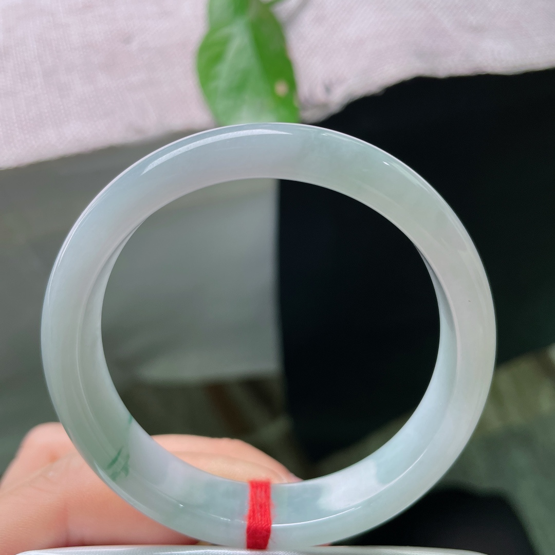52.9/11.7/6.3，飘花正圈，水头好，种老，清爽自然，佩戴温柔，皮纹，ss55681a