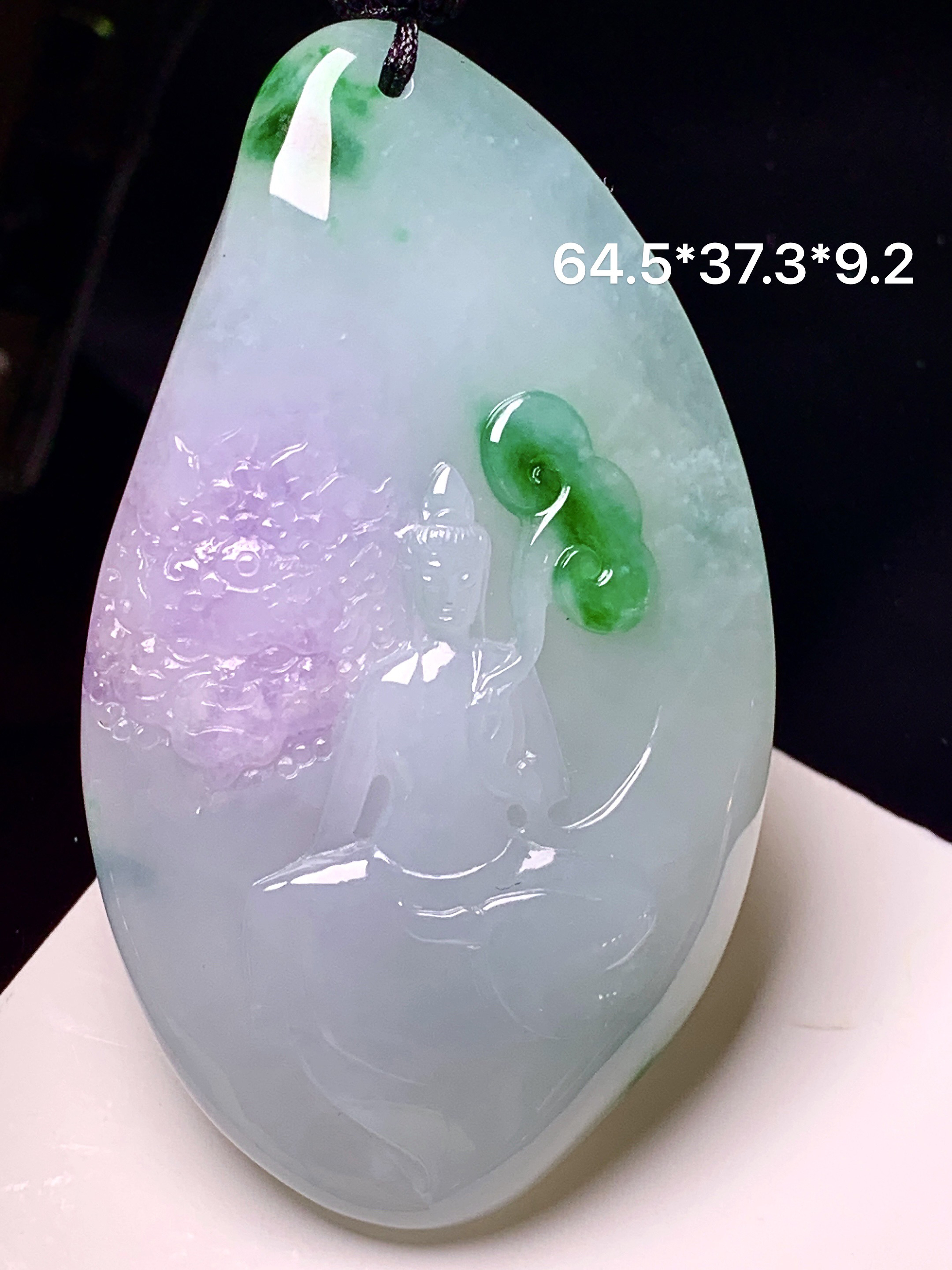 淡春彩观音菩萨吊坠 玉质细腻 色泽艳丽清新 整体尺寸64.5*37.3*9.2 w1