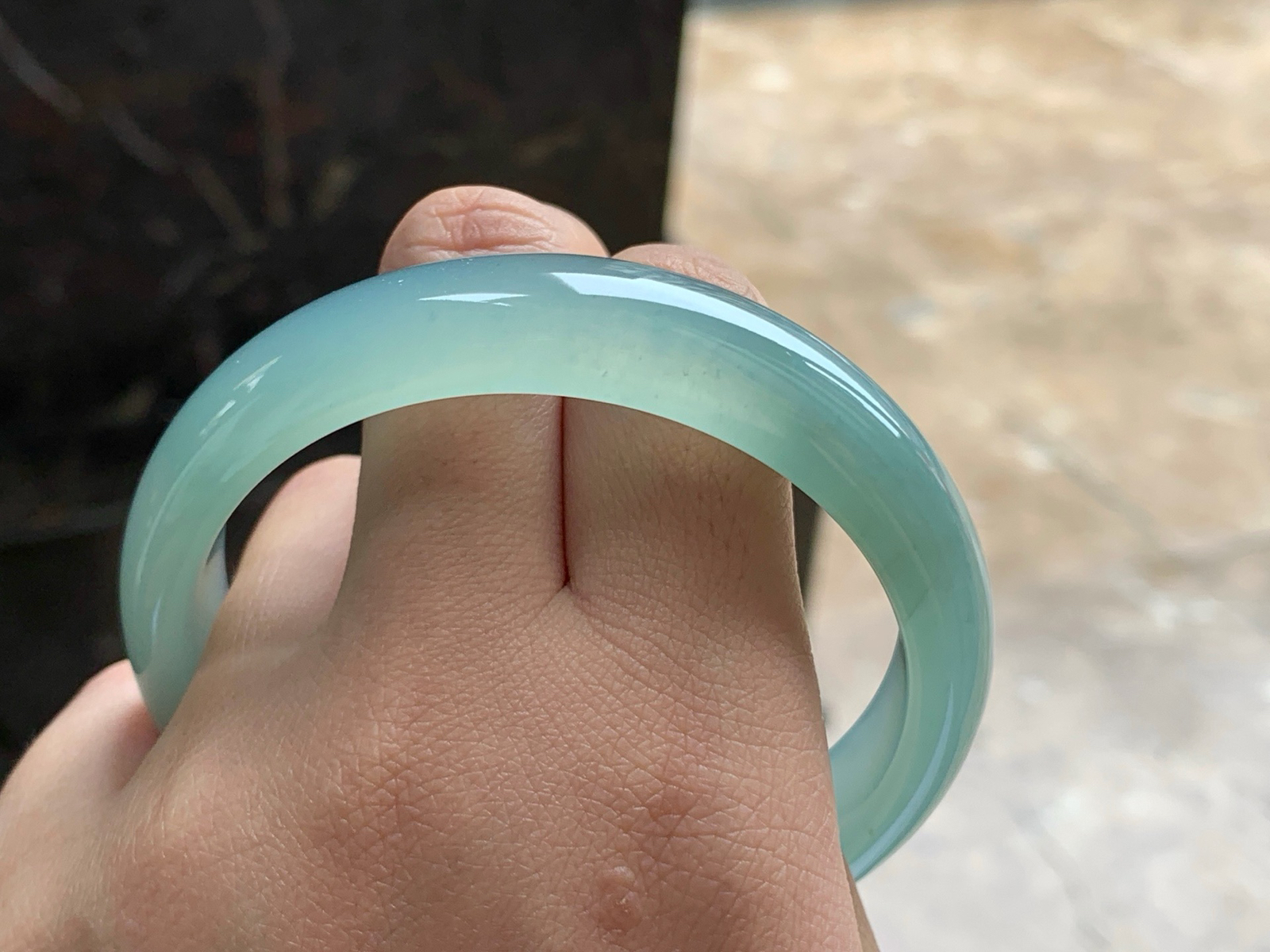 59.5-14-7.4
冰蓝手镯^_^鲜艳 大圈