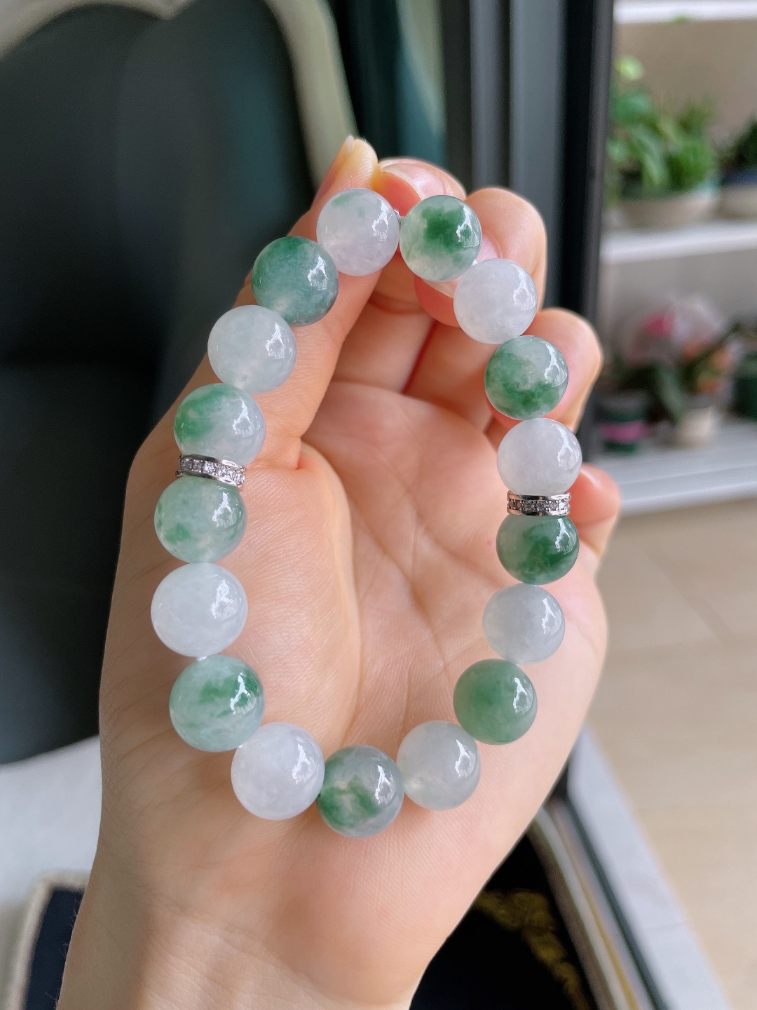 天然翡翠A货，冰飘花手串，尺寸：11.2mm。【编3871】