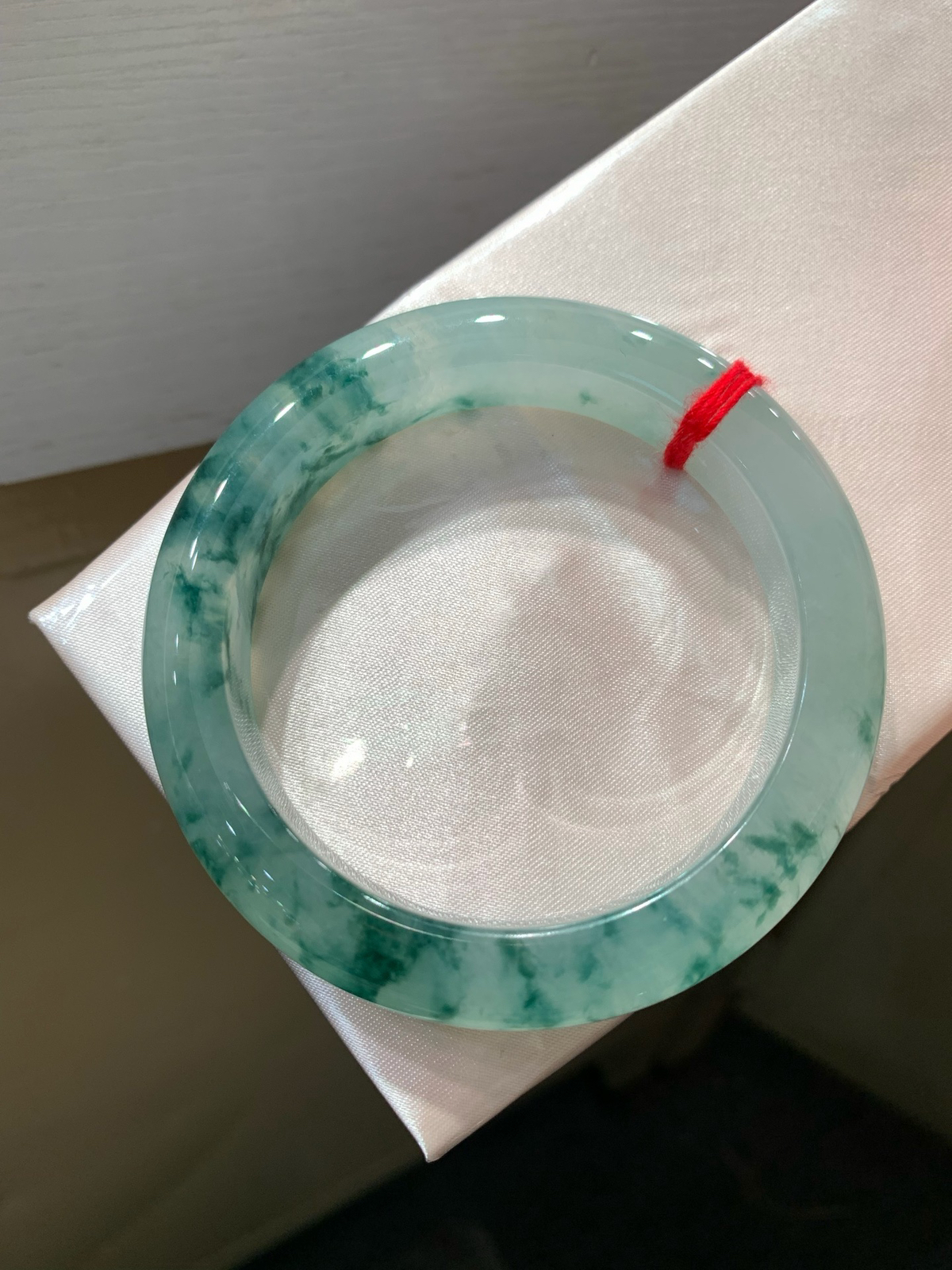 尺寸56.9/12.6/8.8，冰种飘花手镯
种好水足