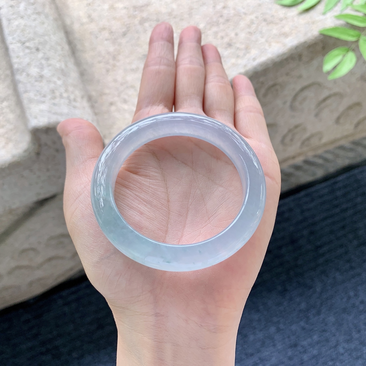 正圈 冰糯蓝底飘花，清透，水润，种老，细腻，打灯有棉絮