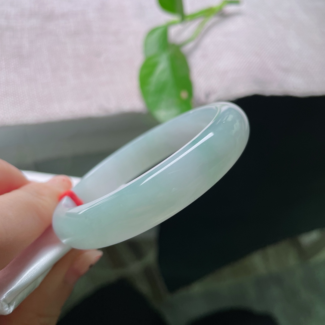 52.9/11.7/6.3，飘花正圈，水头好，种老，清爽自然，佩戴温柔，皮纹，ss55681a