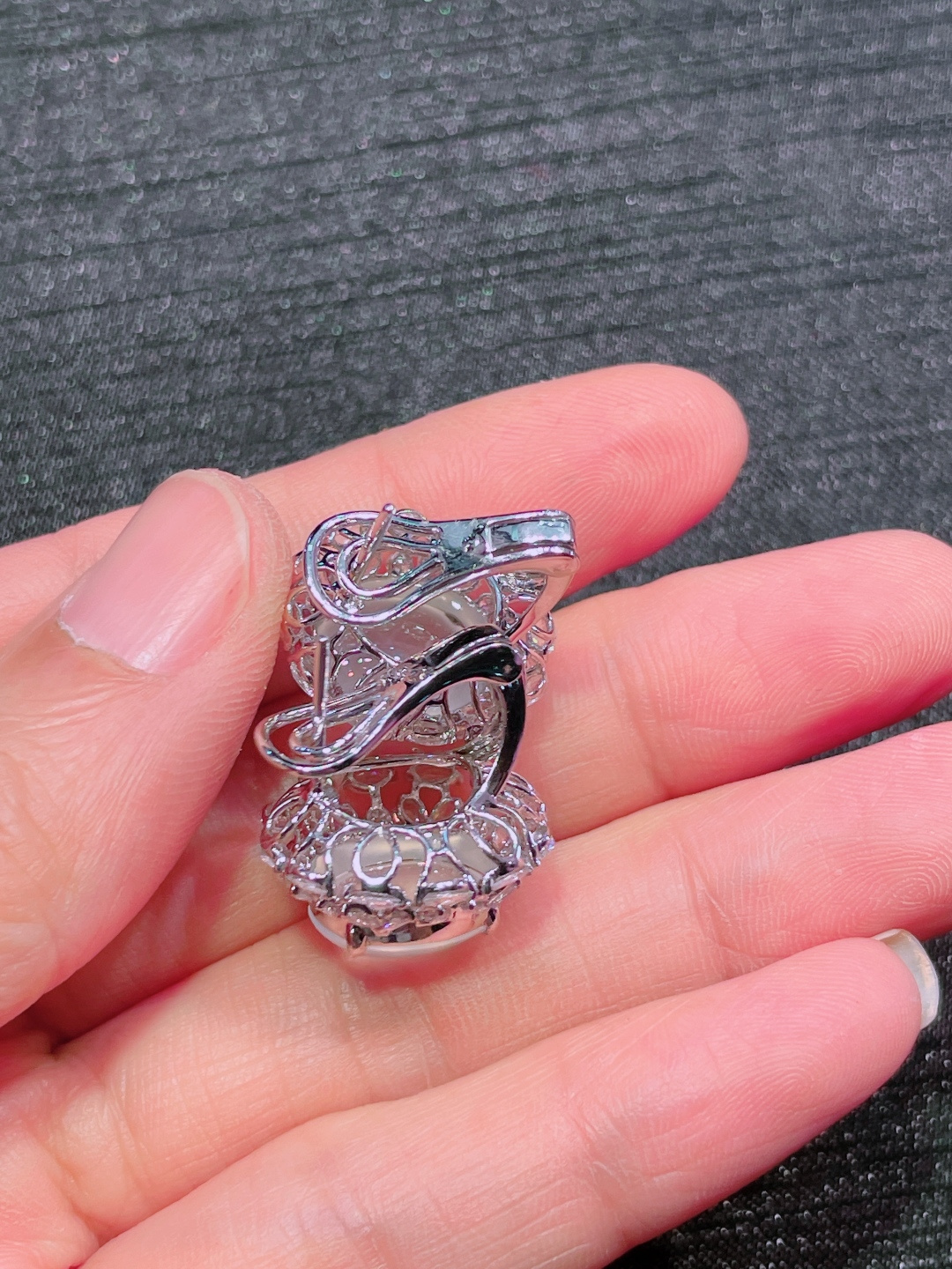 ️高冰蛋面耳钉，晶莹剔透，新颖时尚，无裂，13-11-5