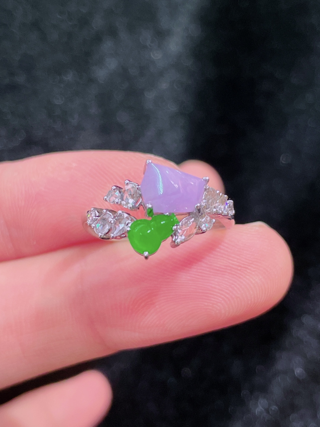 ️紫绿葫芦戒指 晶莹剔透，新颖时尚，无裂，7.5-4.5-4