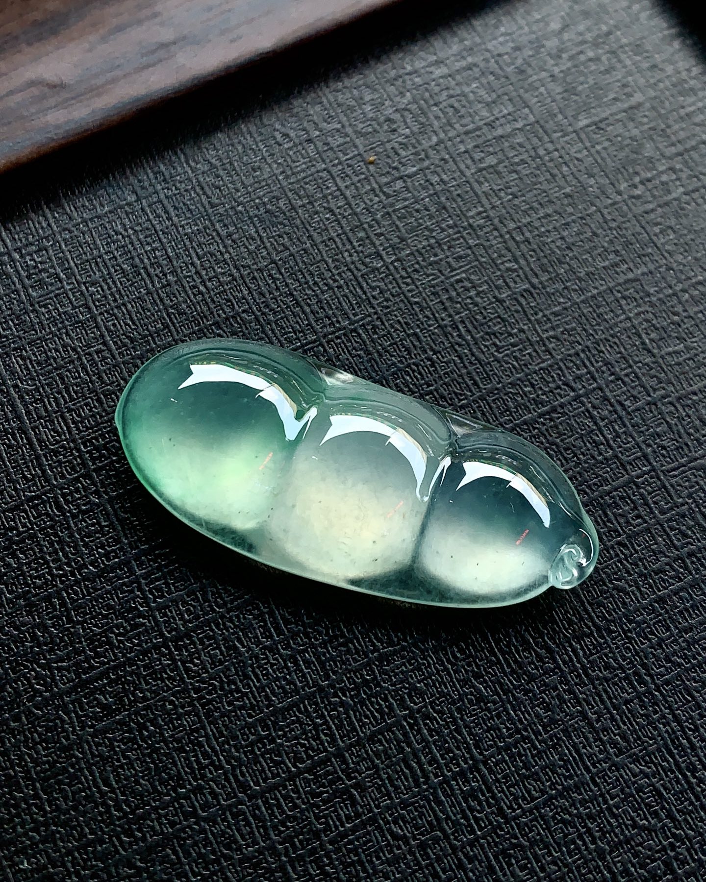 ️ 冰飘绿福豆 尺寸：39.7×17.3×7 温润雅韵，福泽绵长