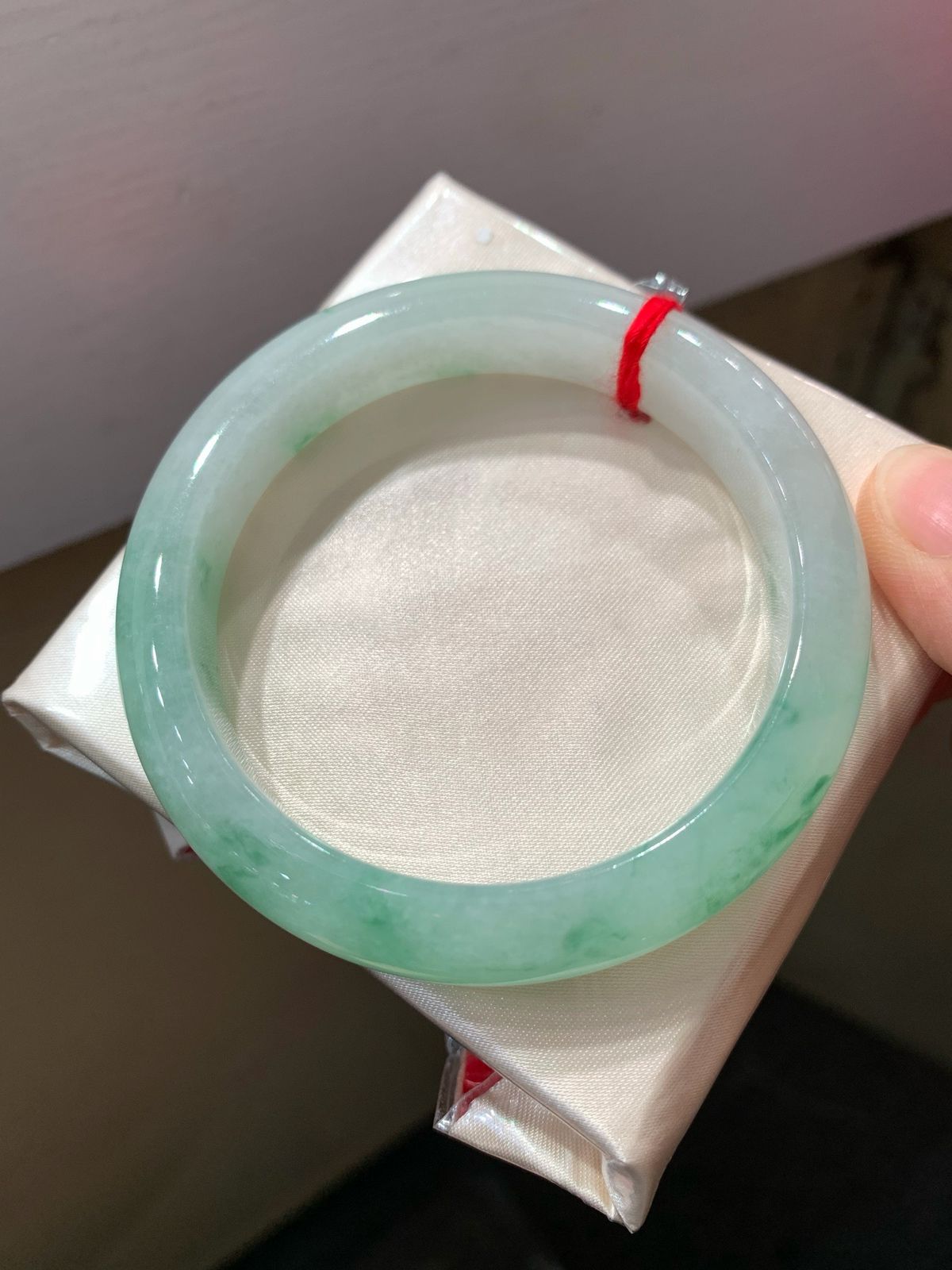 尺寸56.4/11.9/8.5，冰飘花手镯
水润清爽 清新