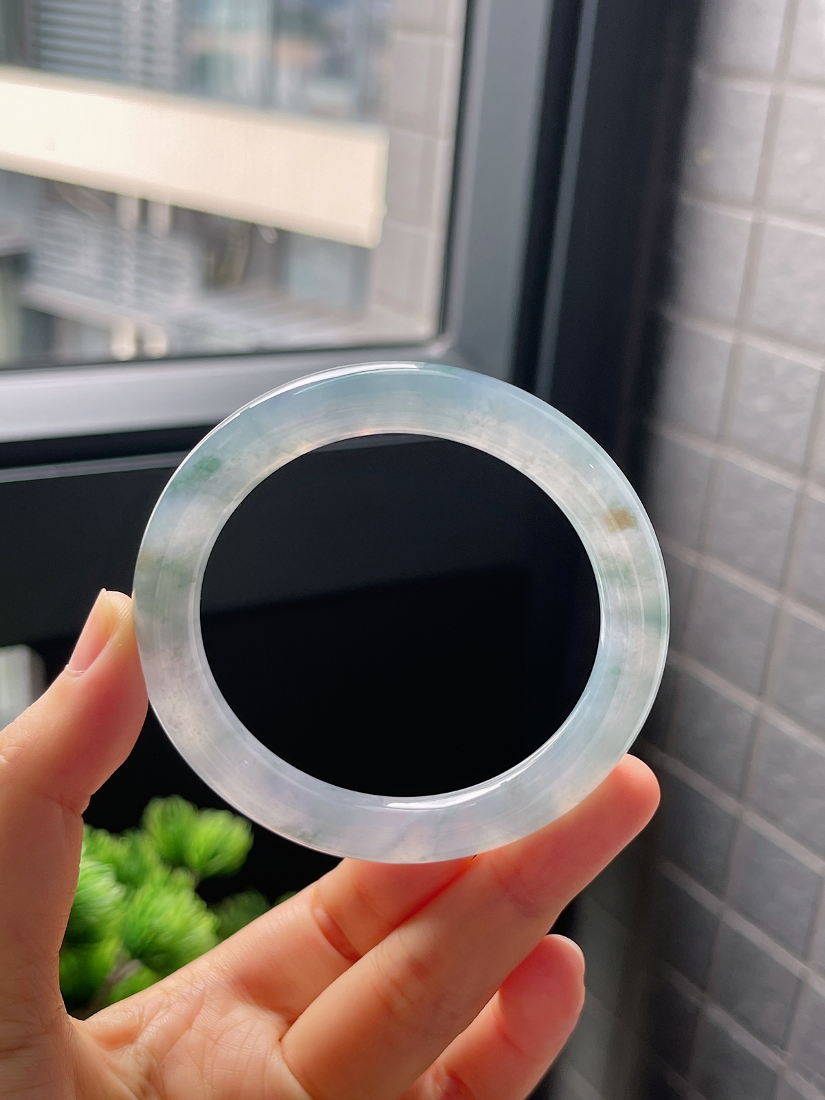 圈口52.3，冰糯种灰紫色翡翠圆条手镯