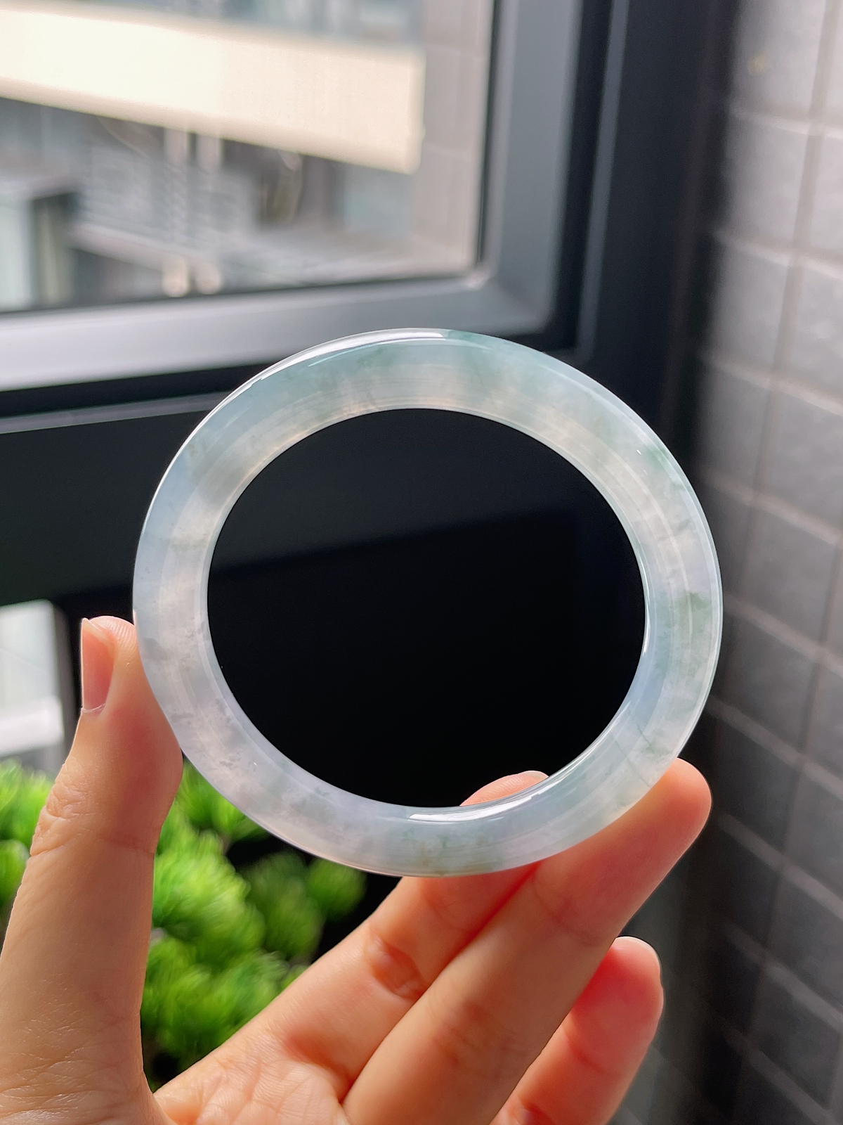 圈口52.3，冰糯种灰紫色翡翠圆条手镯