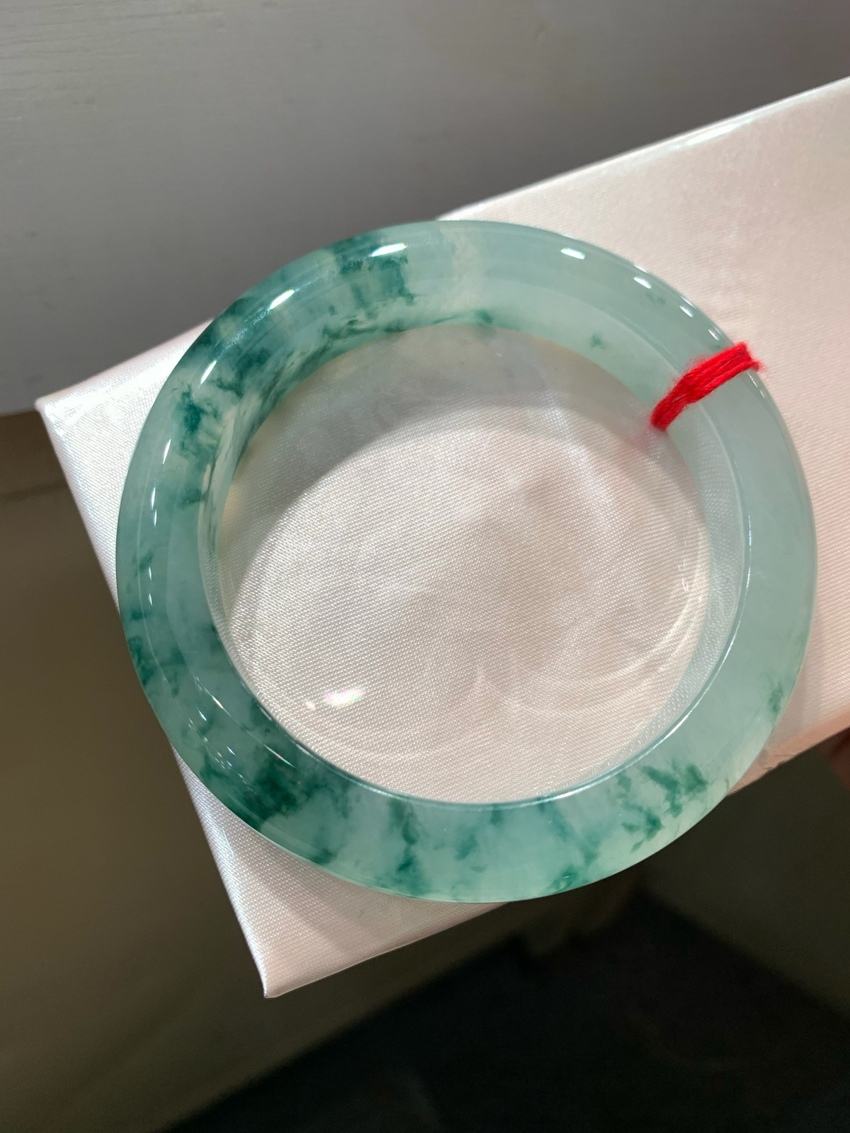 尺寸56.9/12.6/8.8，冰种飘花手镯
种好水足