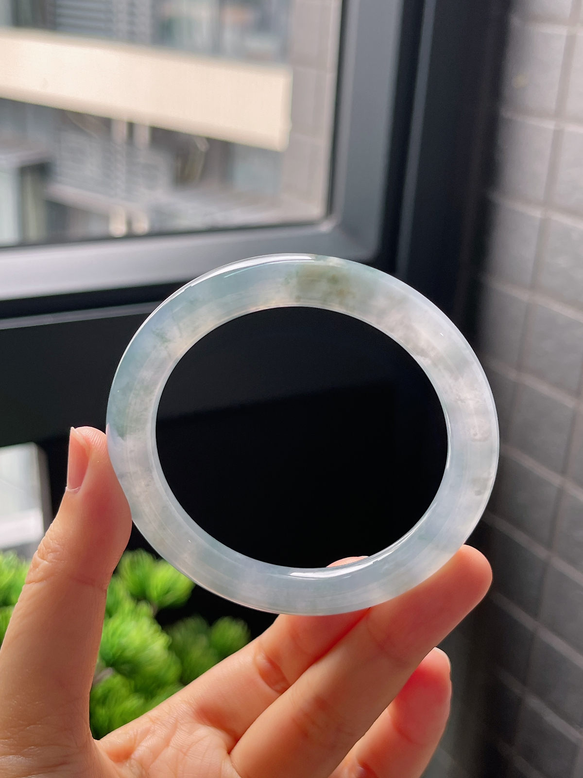 圈口52.3，冰糯种灰紫色翡翠圆条手镯