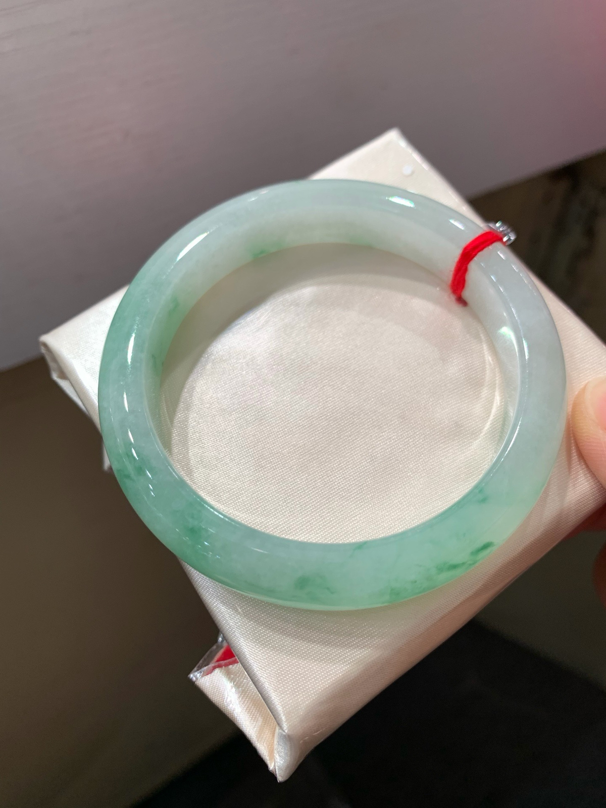 尺寸56.4/11.9/8.5，冰飘花手镯
水润清爽 清新