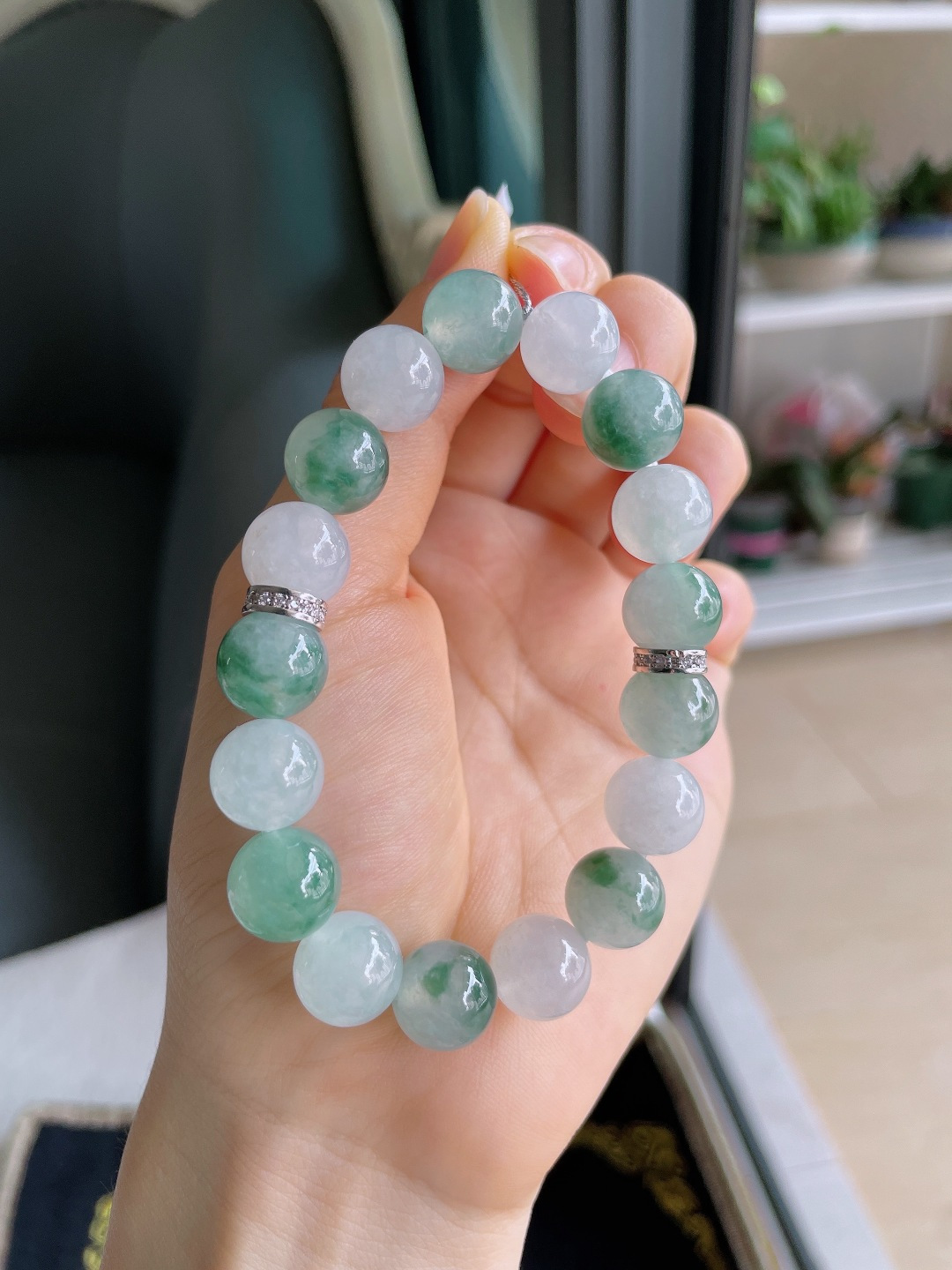 天然翡翠A货，冰飘花手串，尺寸：11.2mm。【编3871】