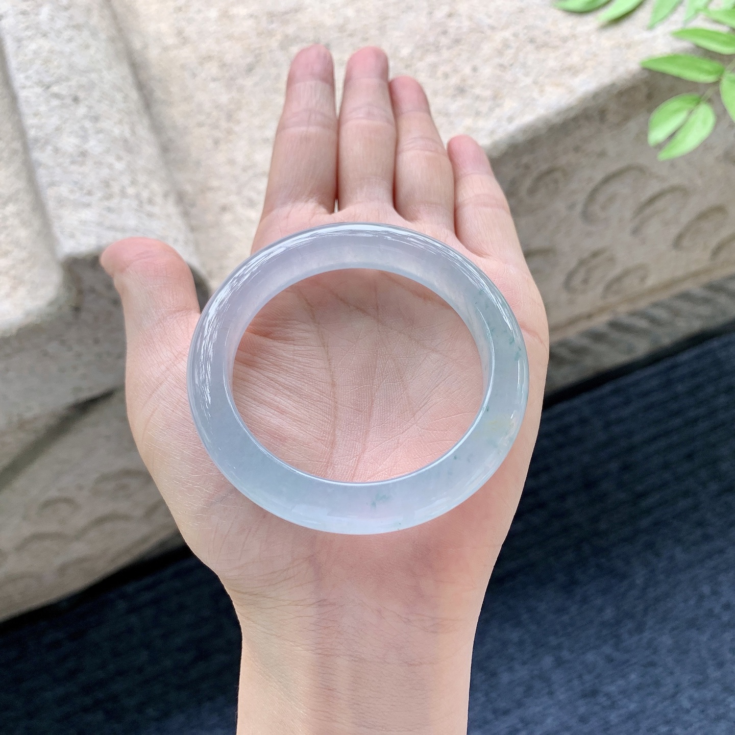 正圈 冰糯蓝底飘花，清透，水润，种老，细腻，打灯有棉絮