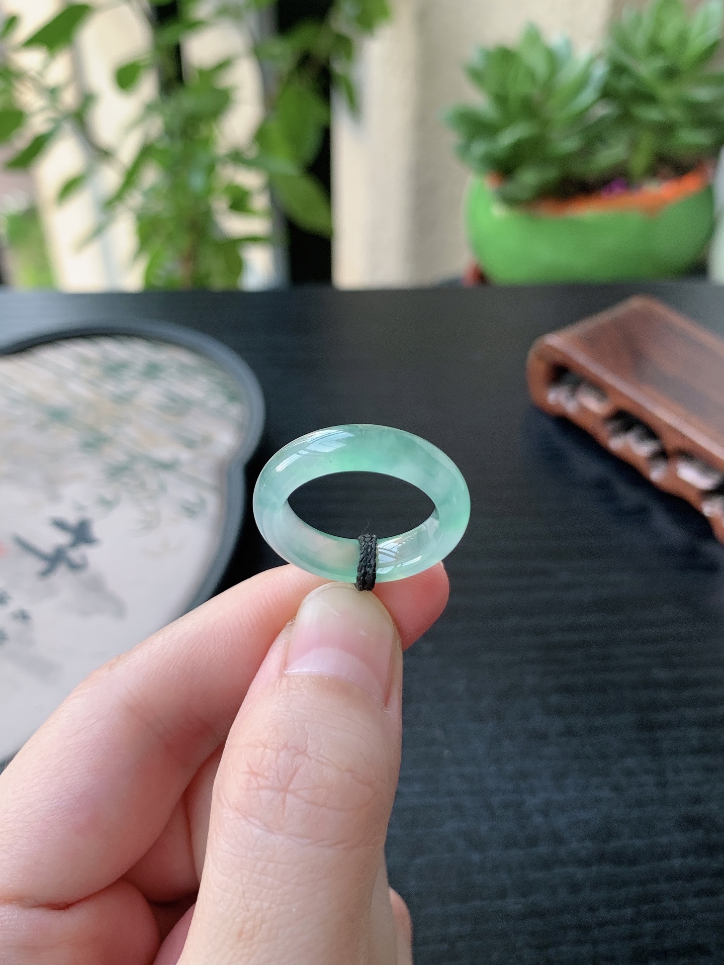 老坑冰种胶感飘花素面戒指 裸石尺寸:17.7-5.7-3.8mm