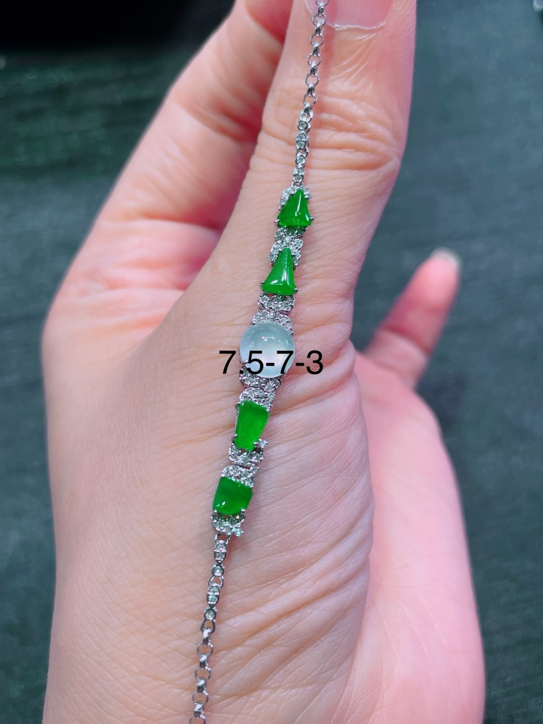 ️绿手链，晶莹剔透，新颖时尚，7.5-7-3