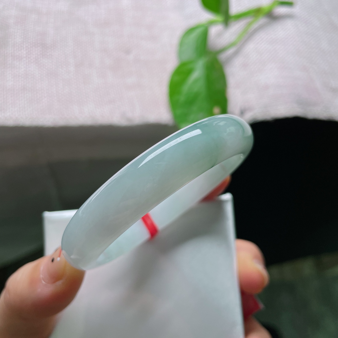 52.9/11.7/6.3，飘花正圈，水头好，种老，清爽自然，佩戴温柔，皮纹，ss55681a
